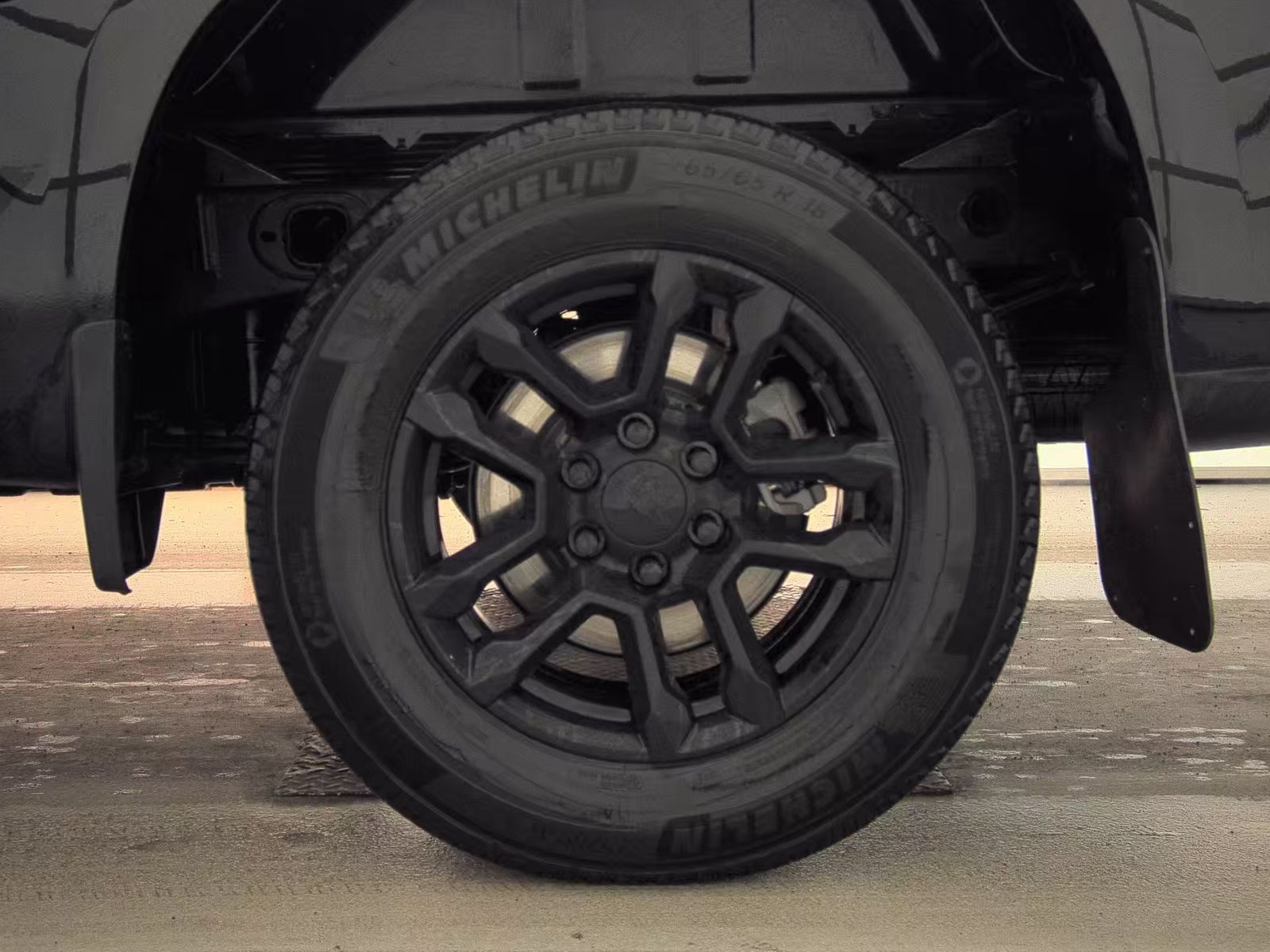 2023 Chevrolet Silverado 1500 LT AWD