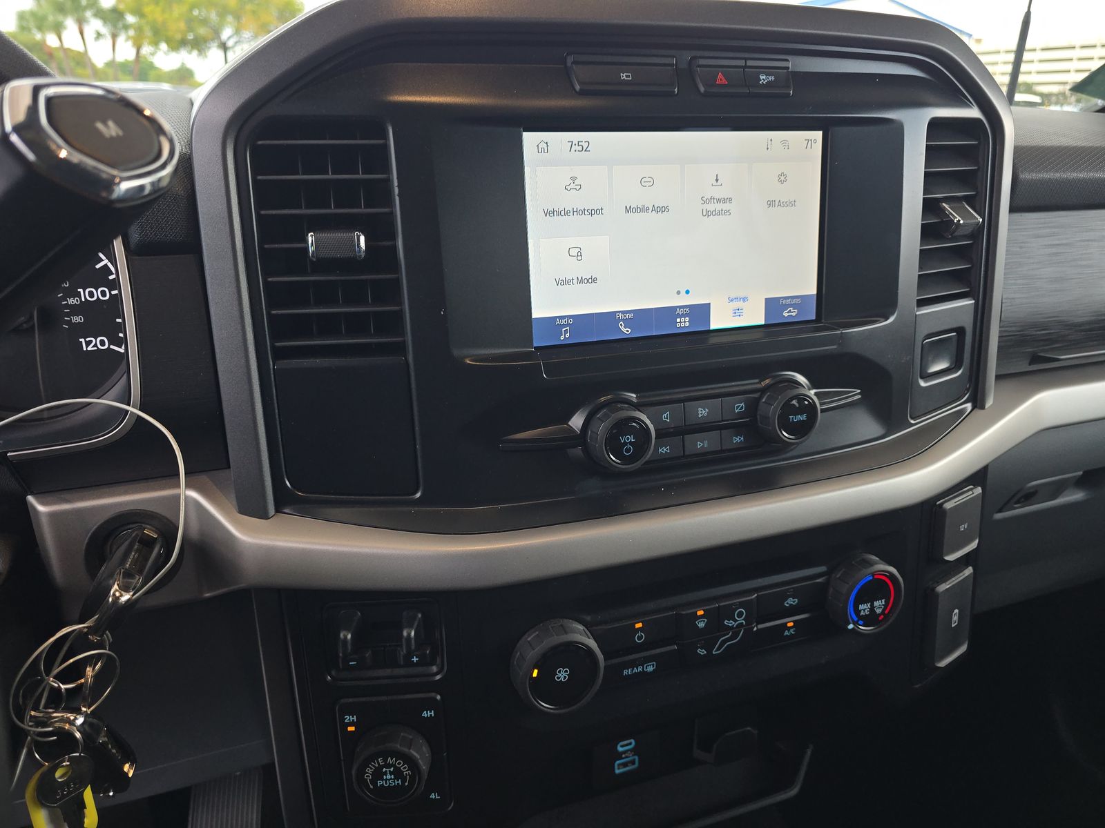 2022 Ford F-150 XLT AWD