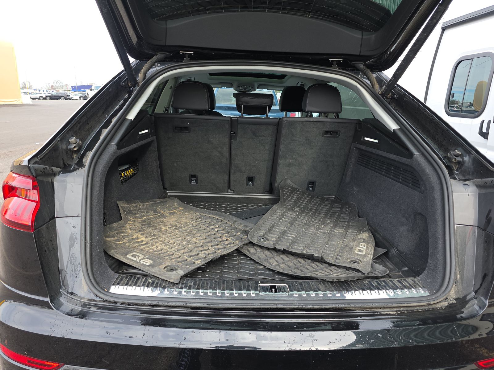 2022 Audi Q8 Premium AWD