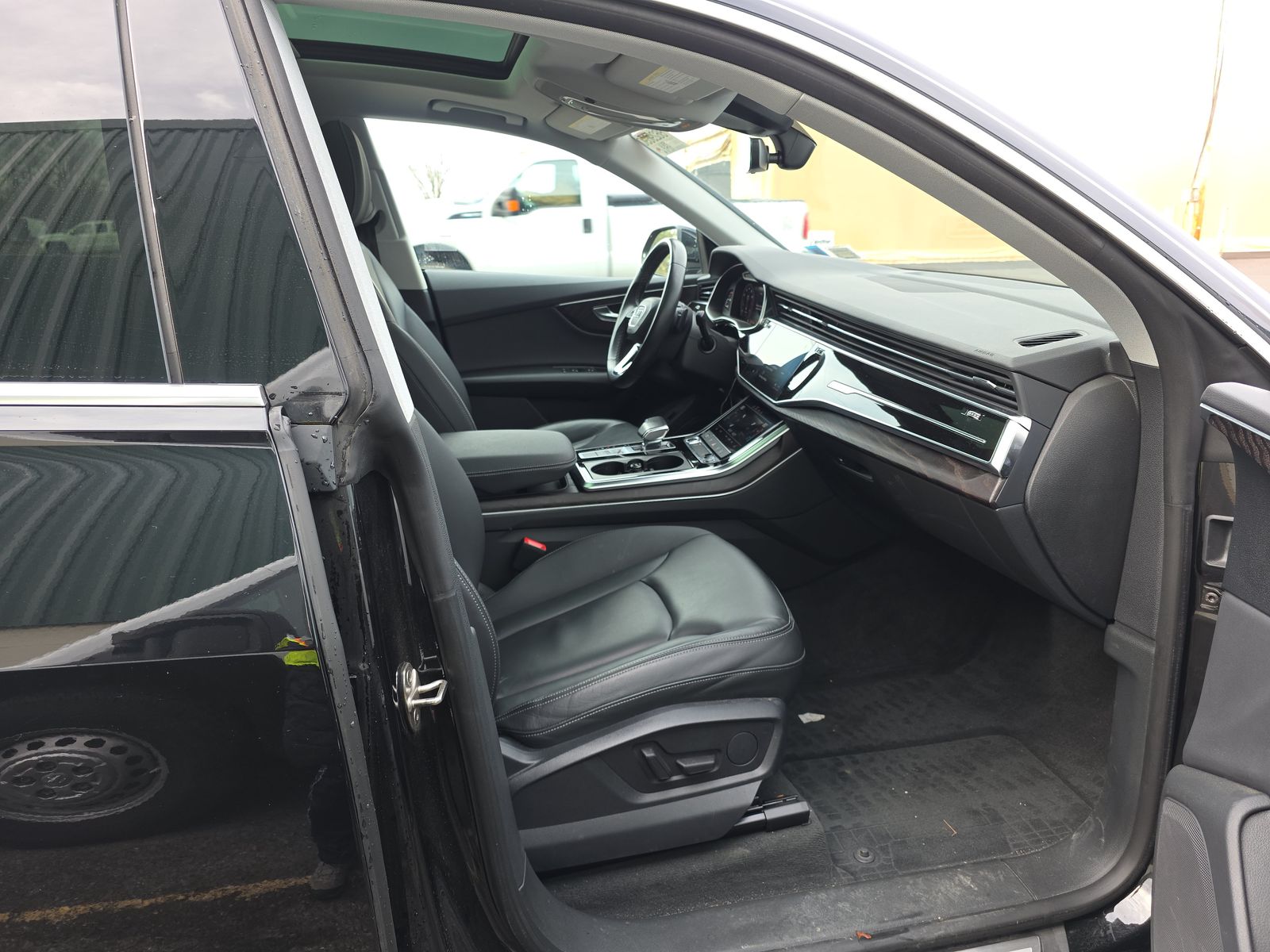 2022 Audi Q8 Premium AWD