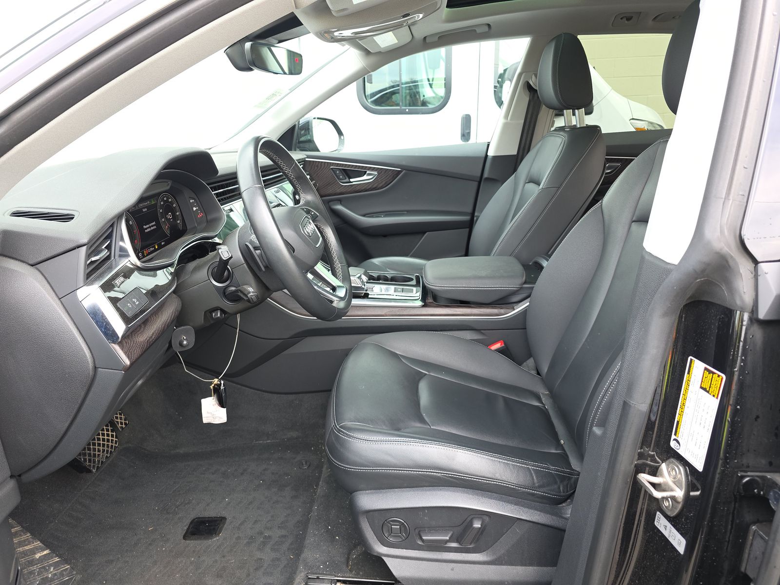 2022 Audi Q8 Premium AWD