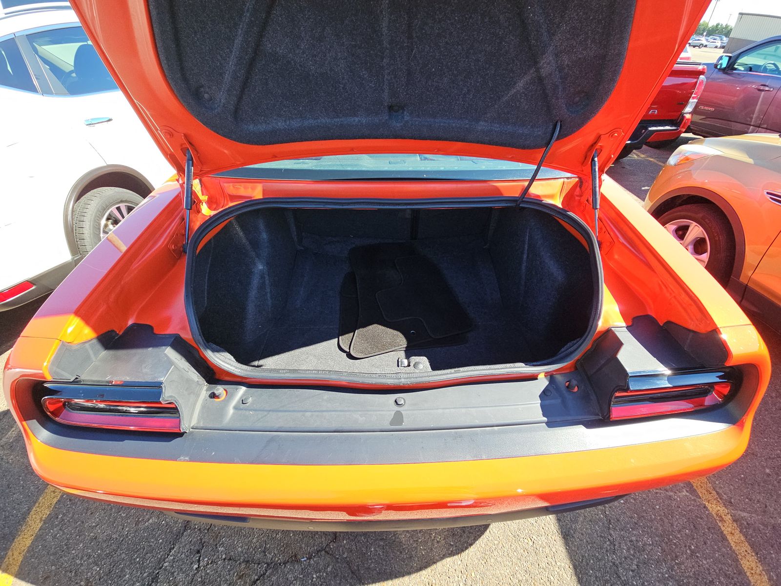 2022 Dodge Challenger R/T RWD