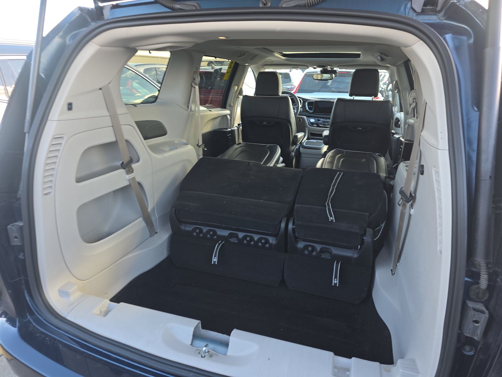 2023 Chrysler Pacifica Limited FWD