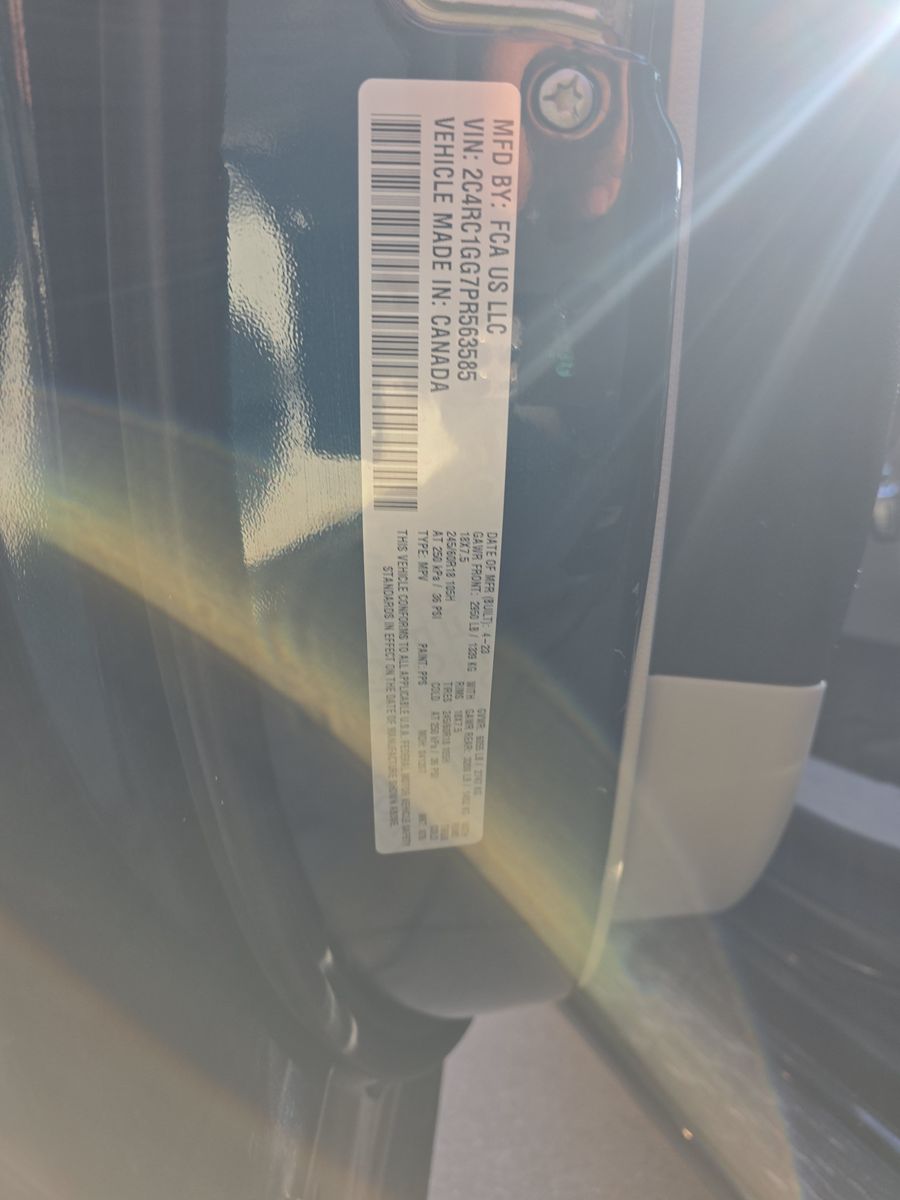 2023 Chrysler Pacifica Limited FWD