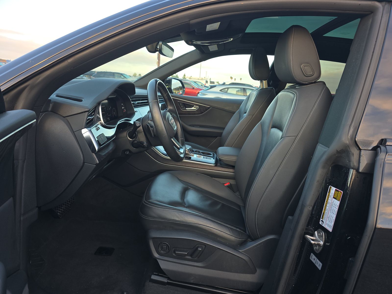 2022 Audi Q8 Premium AWD