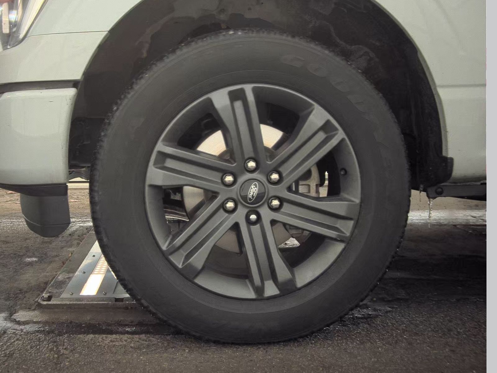 2023 Ford F-150 Lariat AWD