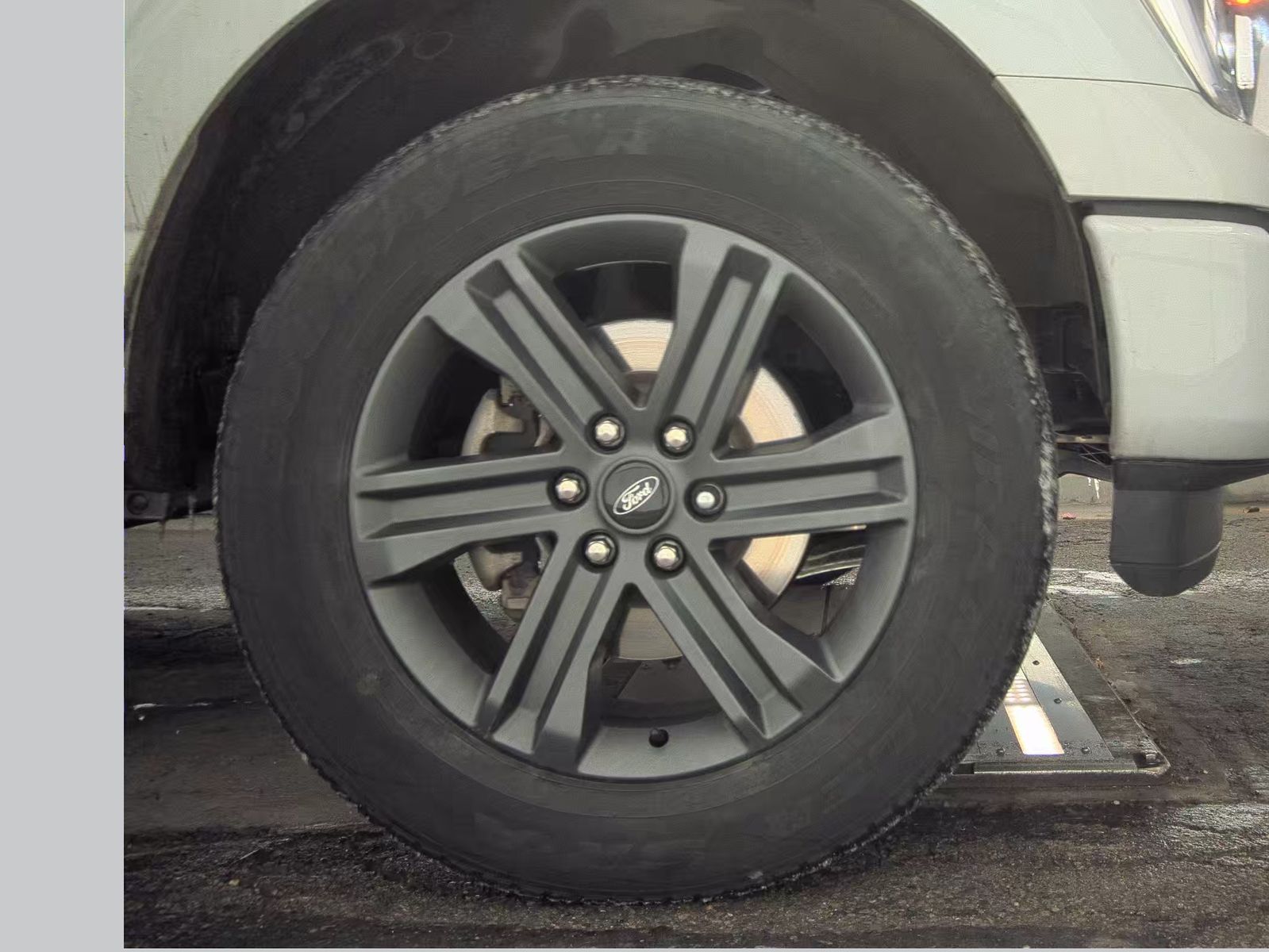 2023 Ford F-150 Lariat AWD