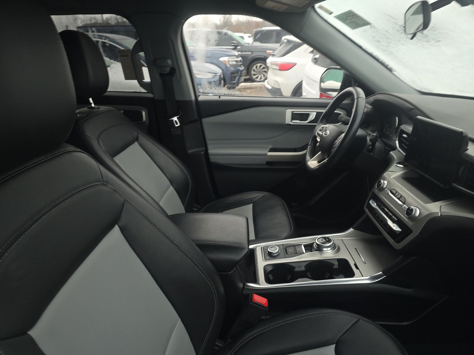 2022 Ford Explorer XLT AWD