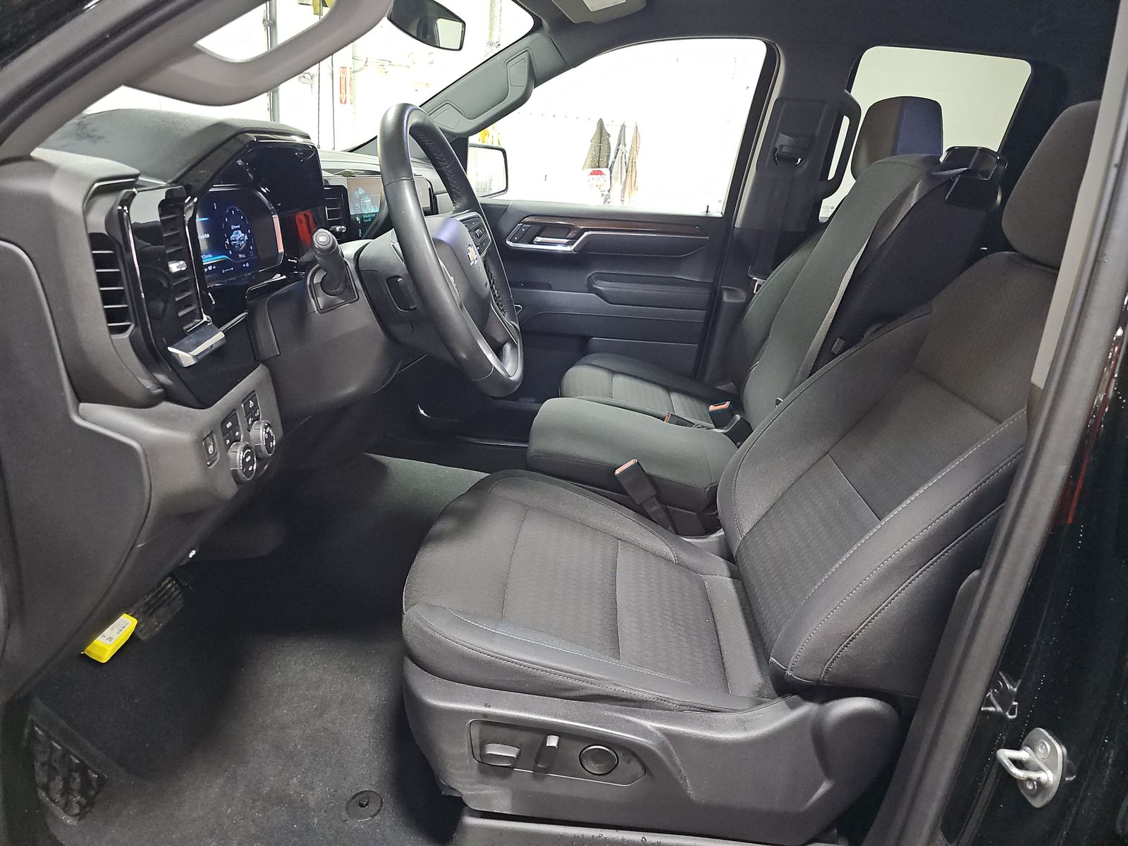 2023 Chevrolet Silverado 1500 LT AWD