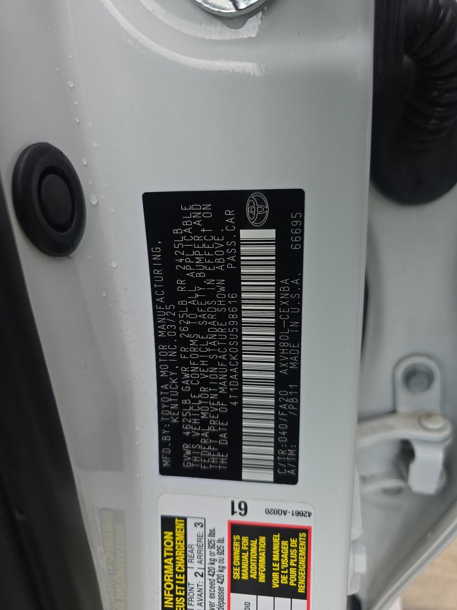 2025 Toyota Camry LE FWD