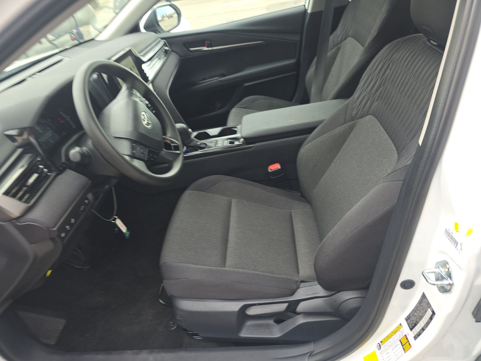 2025 Toyota Camry LE FWD