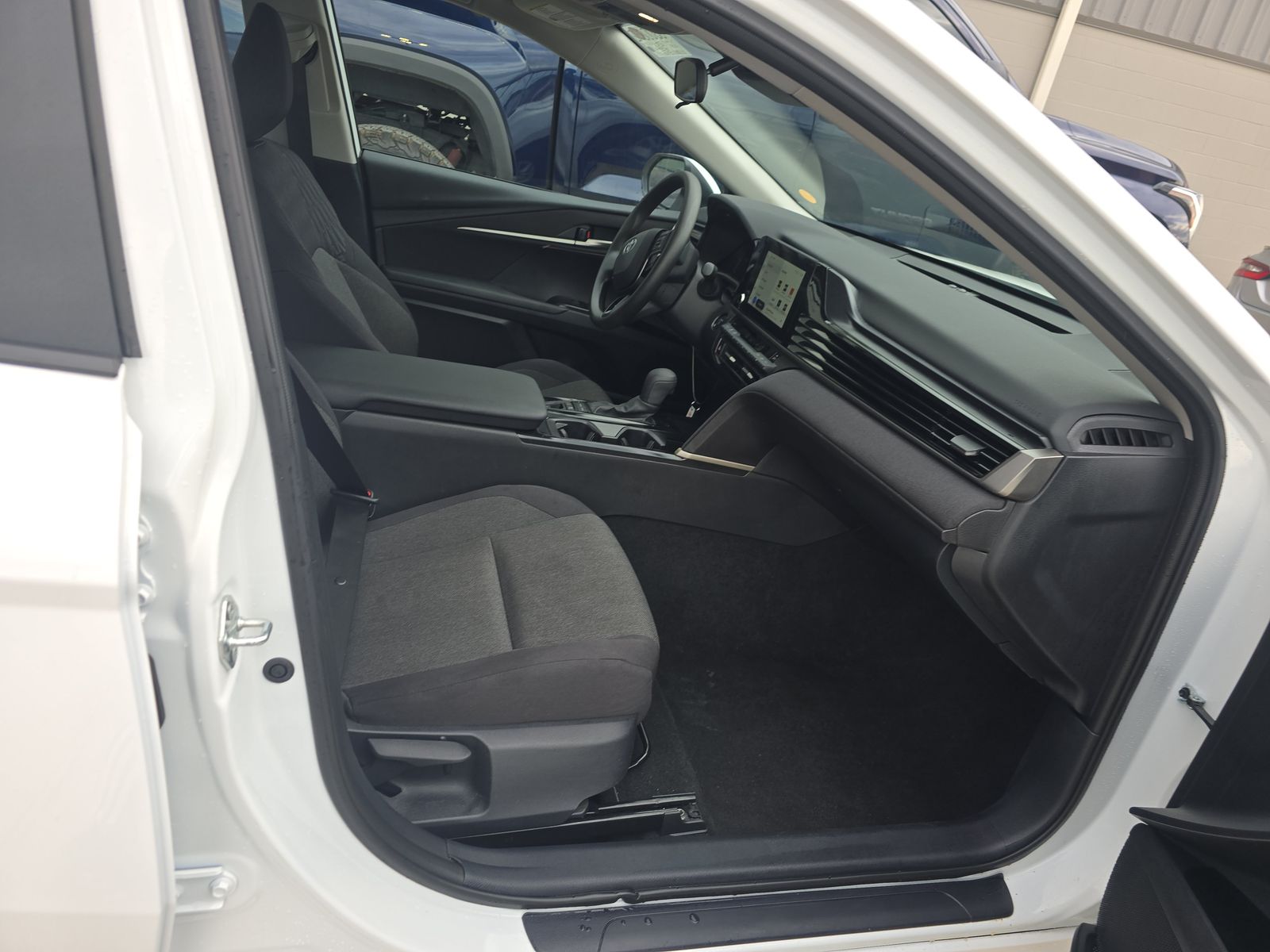 2025 Toyota Camry LE FWD