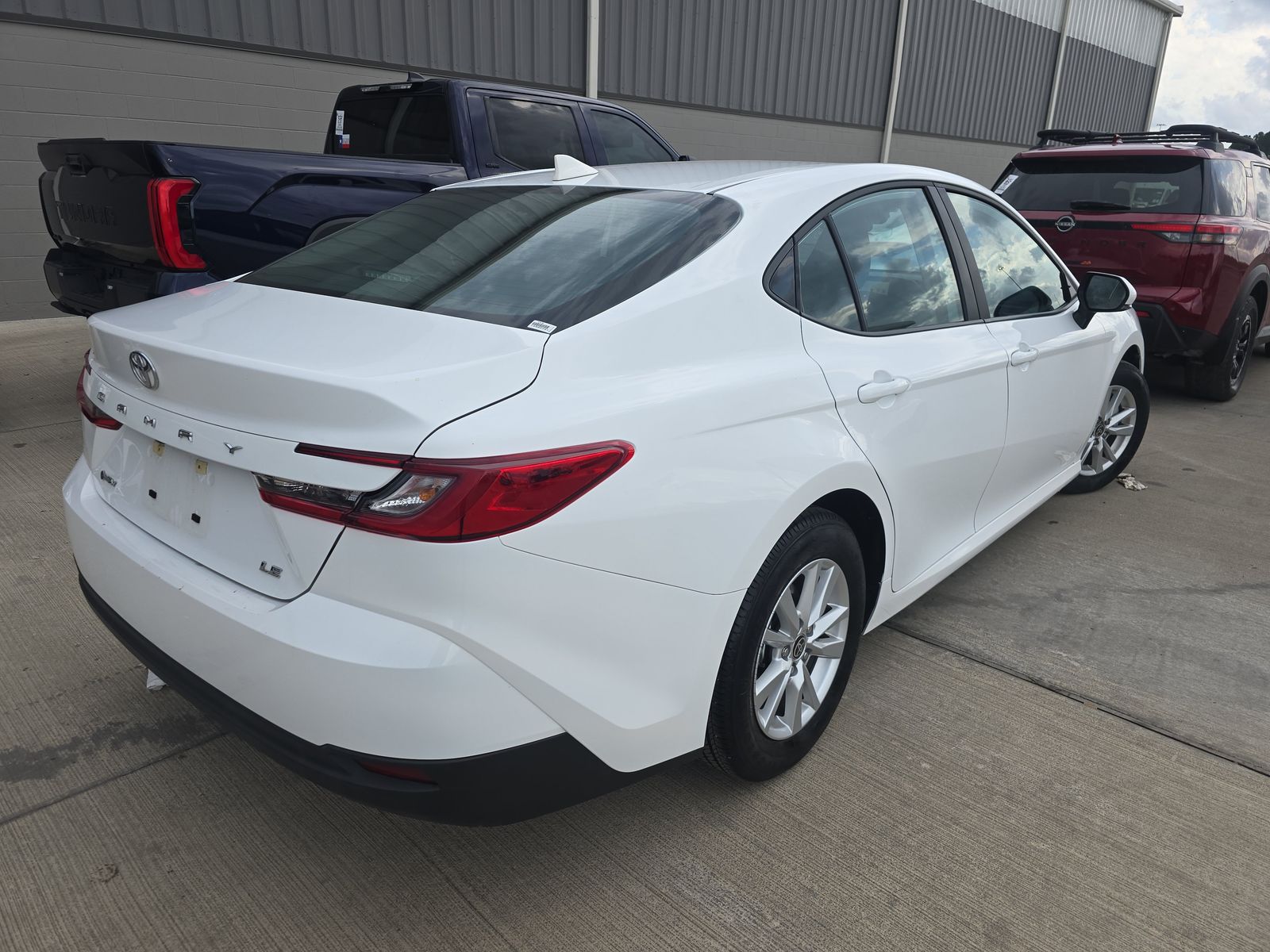 2025 Toyota Camry LE FWD