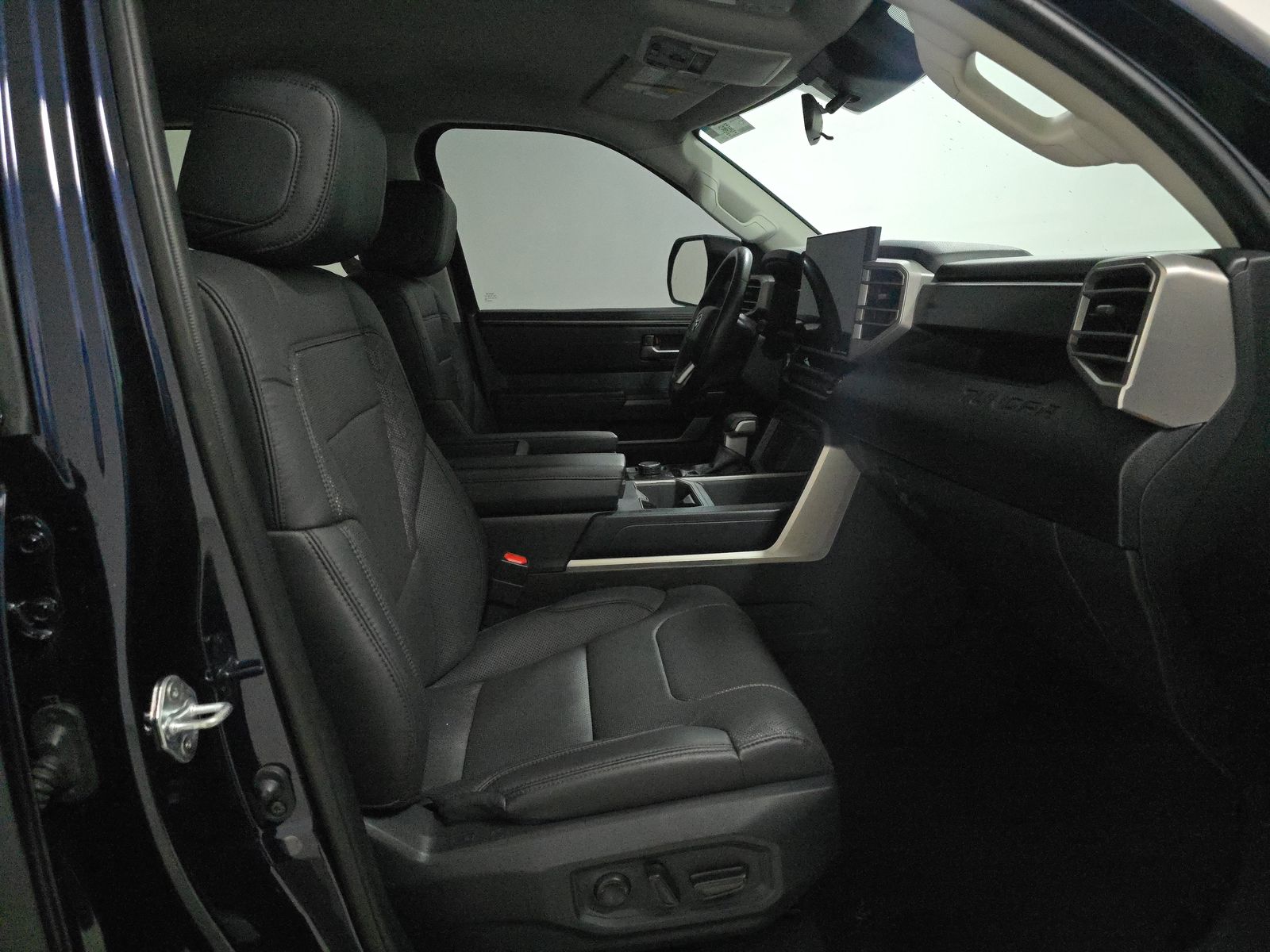 2024 Toyota Tundra SR5 AWD