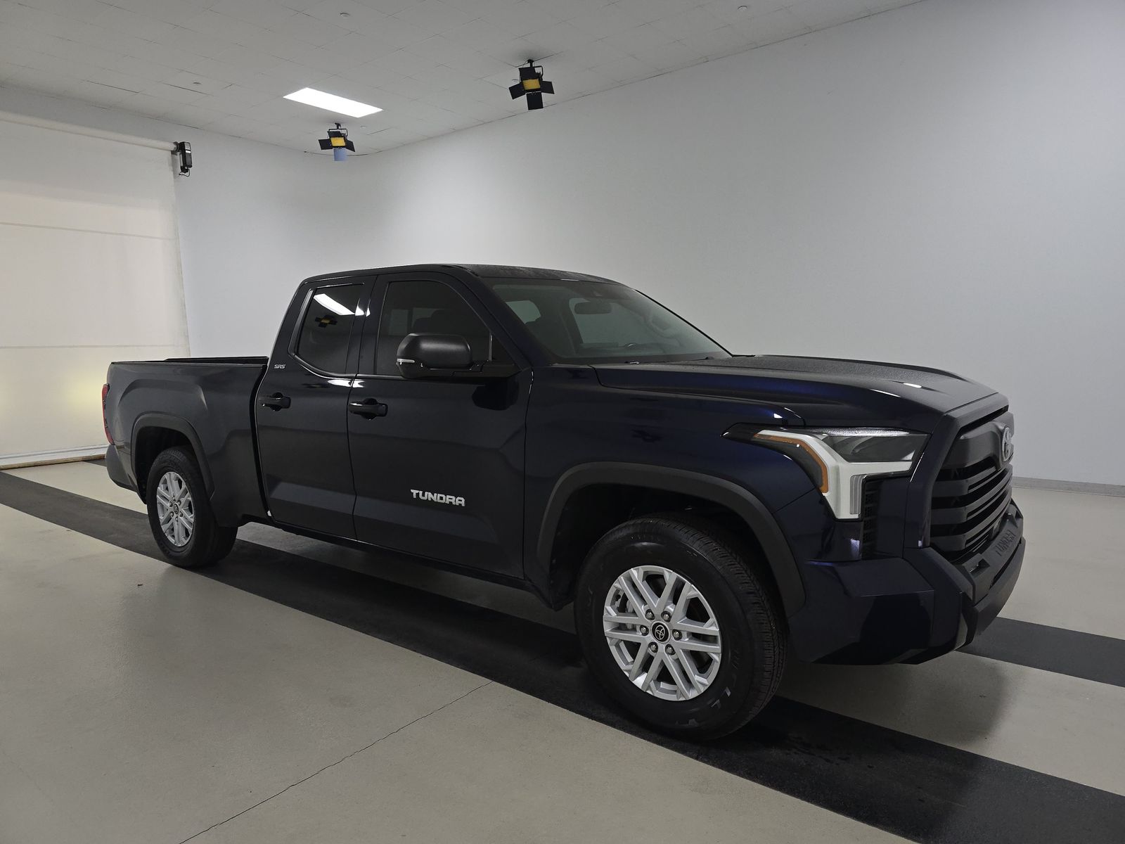 2024 Toyota Tundra SR5 AWD