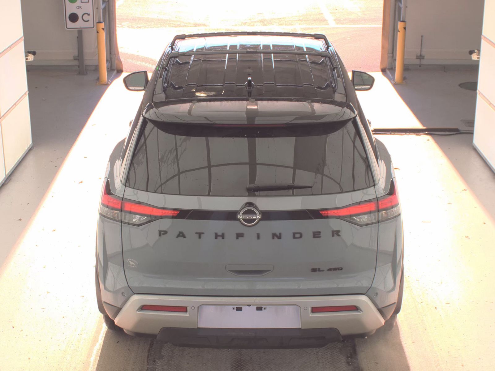 2022 Nissan Pathfinder SL AWD