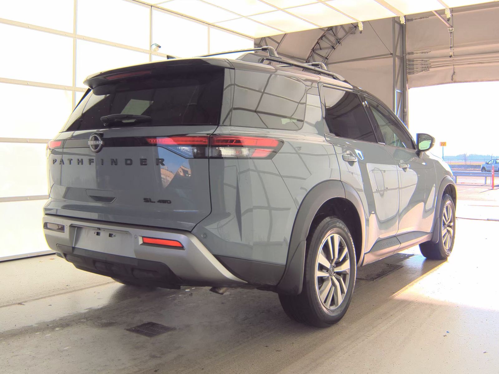 2022 Nissan Pathfinder SL AWD