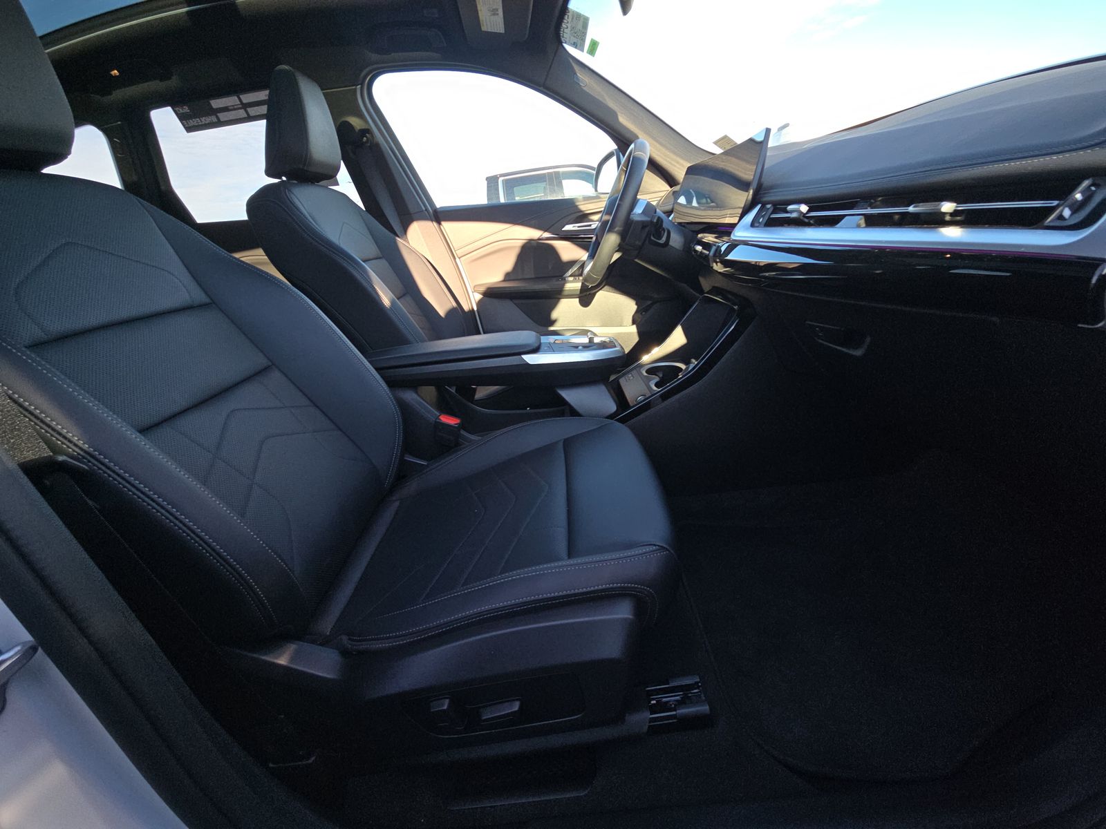 2025 BMW X1 xDrive28i AWD