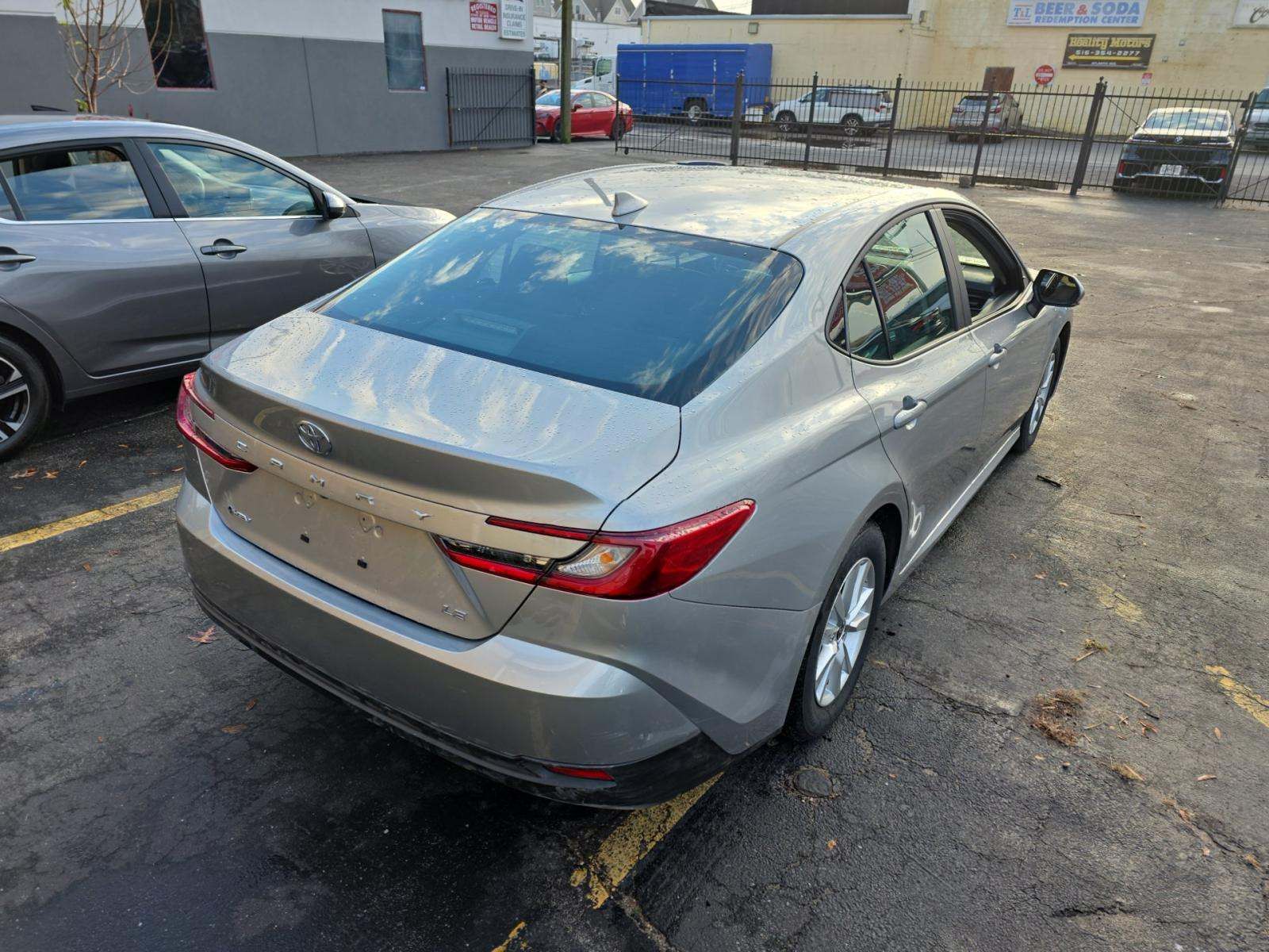 2025 Toyota Camry LE FWD