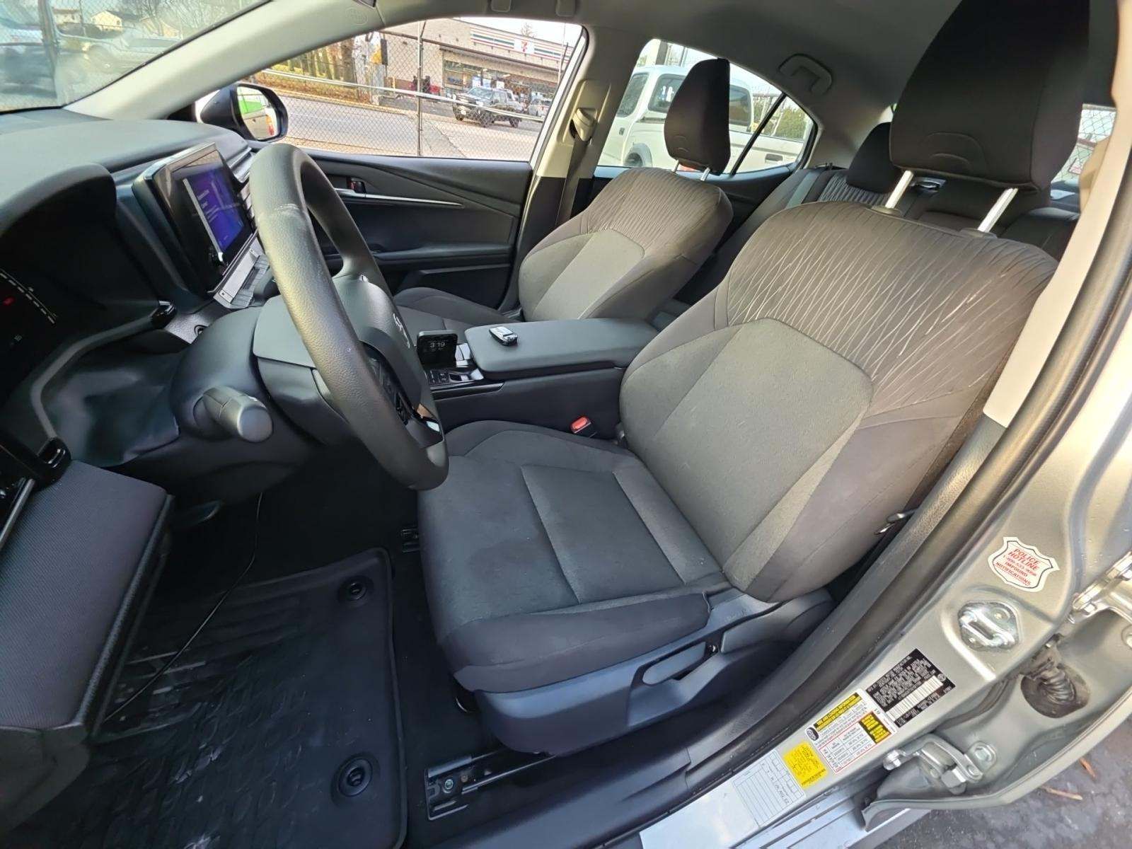 2025 Toyota Camry LE FWD