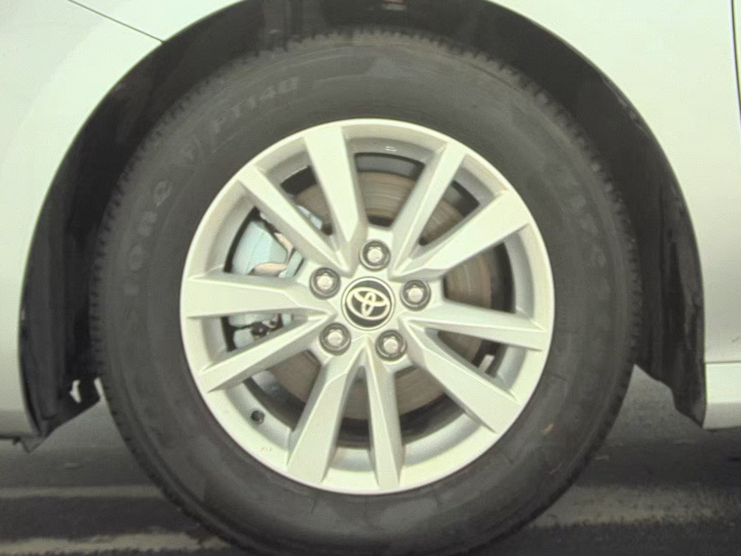 2025 Toyota Camry LE FWD