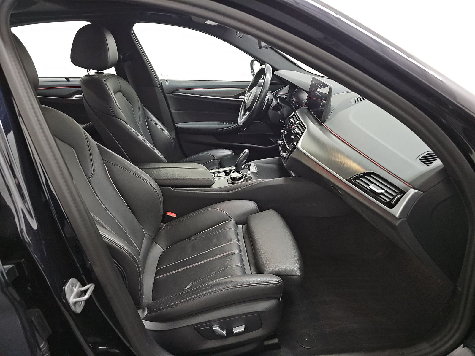 2023 BMW 5 Series 540i xDrive AWD