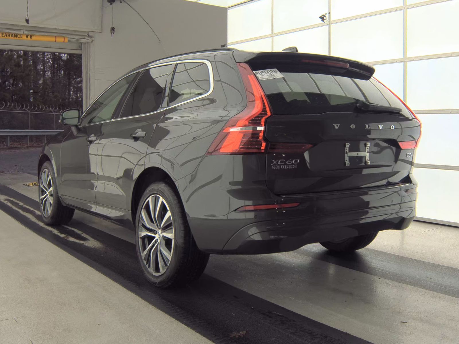 2022 Volvo XC60 B5 Momentum AWD