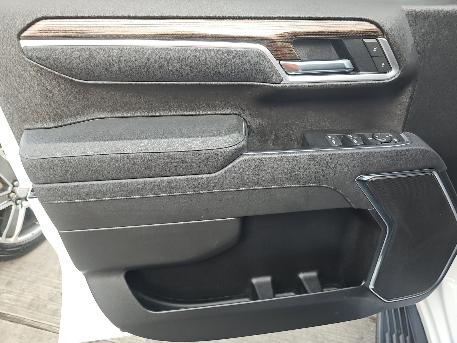 2025 Chevrolet Silverado 1500 LT AWD