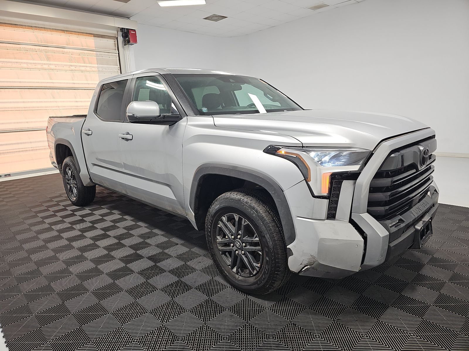 2025 Toyota Tundra SR5 AWD