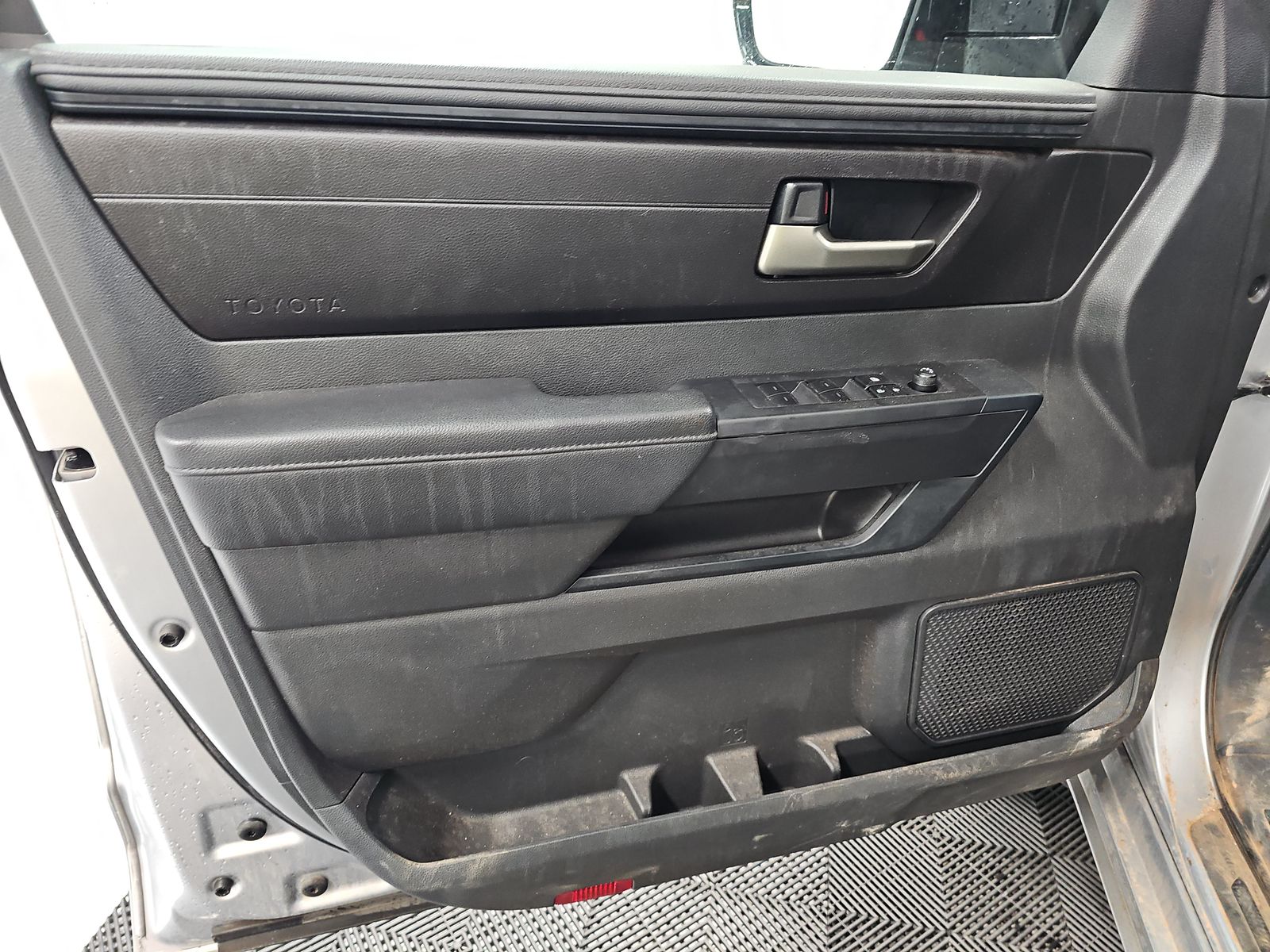 2025 Toyota Tundra SR5 AWD