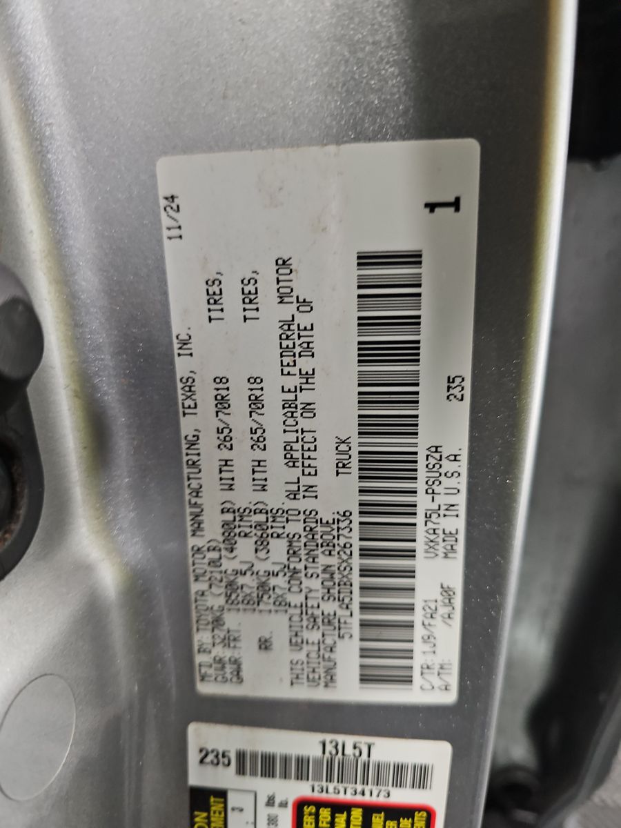 2025 Toyota Tundra SR5 AWD