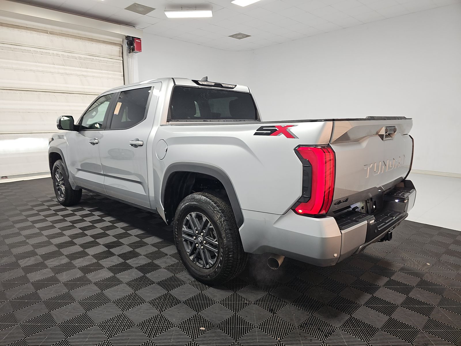 2025 Toyota Tundra SR5 AWD