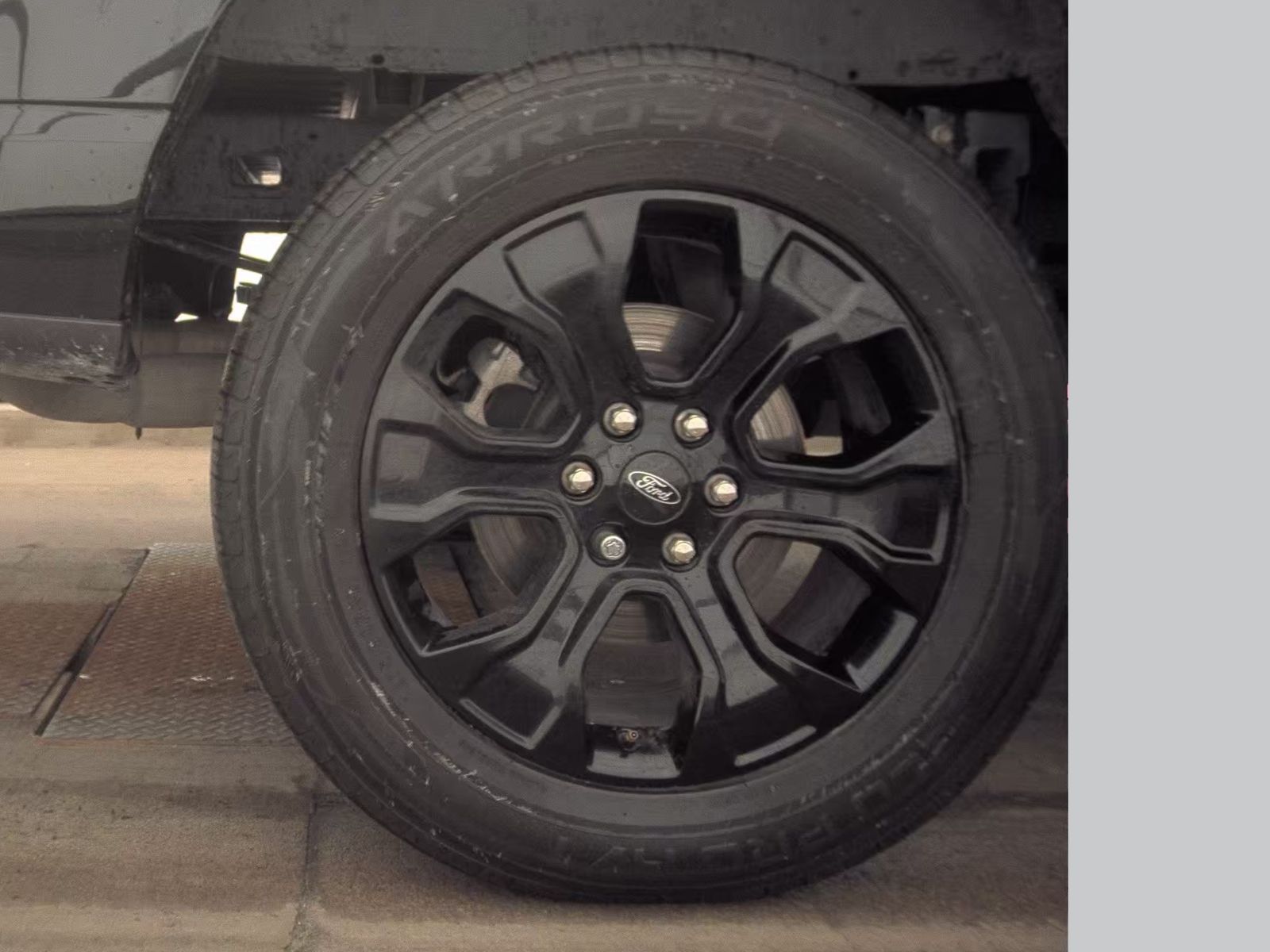 2023 Ford F-150 Lariat AWD