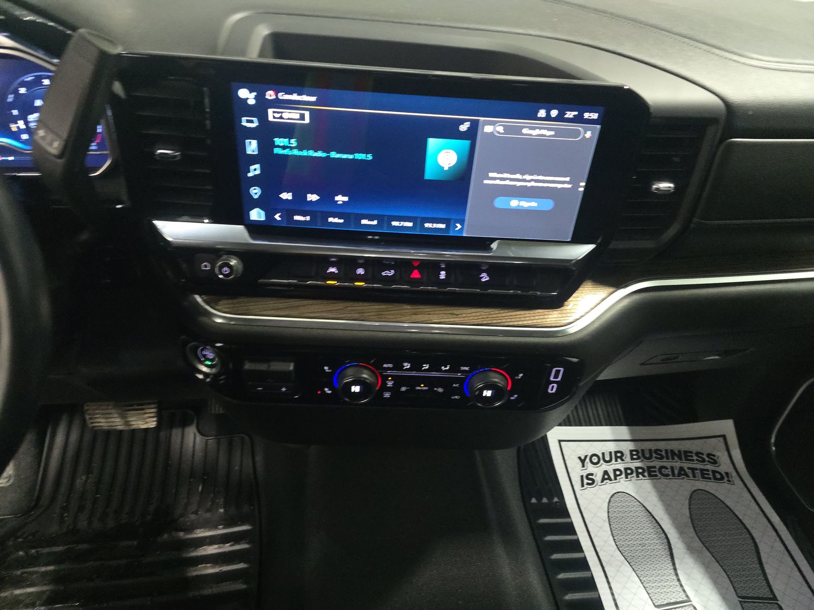 2023 Chevrolet Silverado 1500 RST AWD