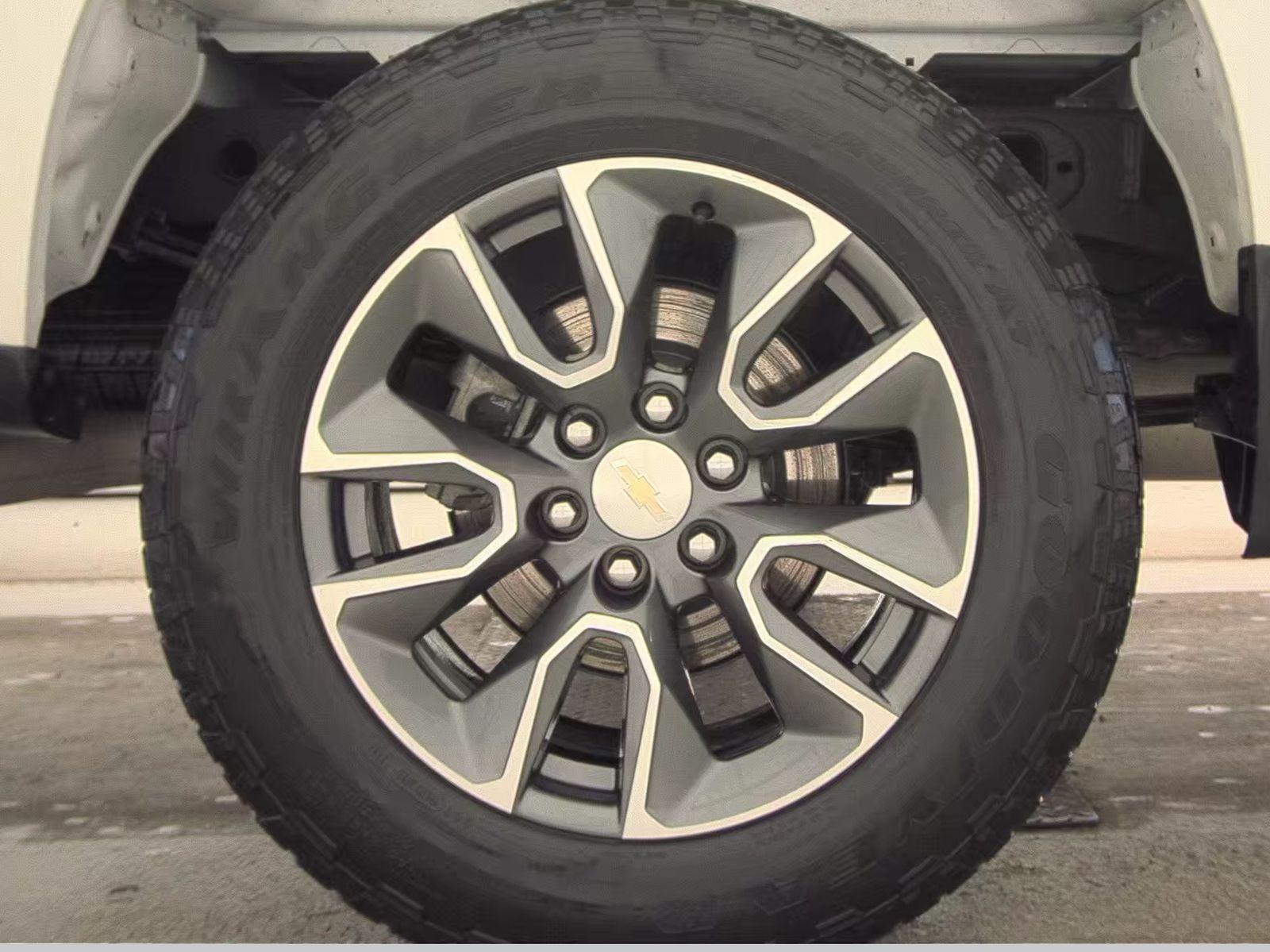 2023 Chevrolet Silverado 1500 LT AWD