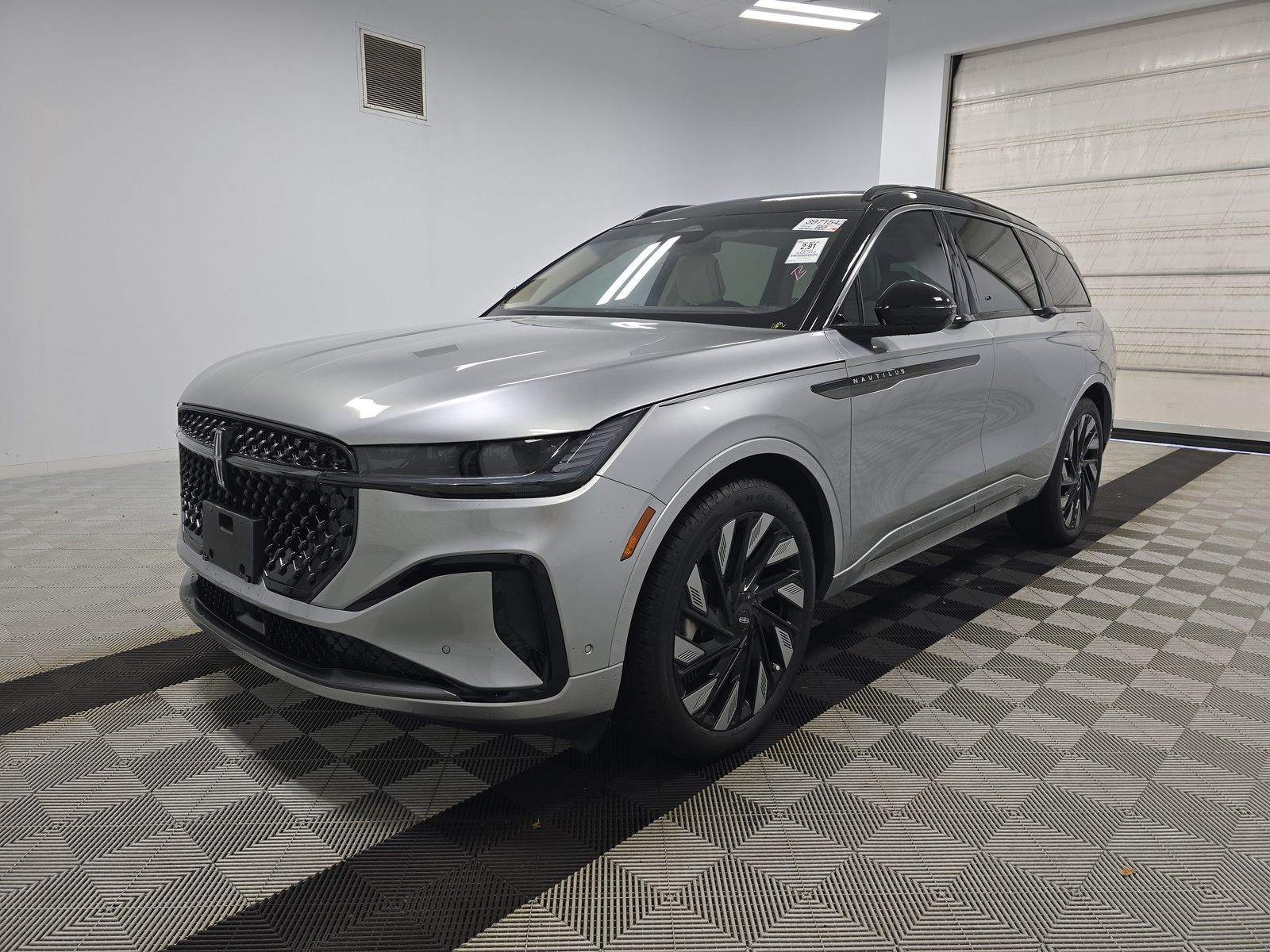 2024 Lincoln Nautilus Black Label's photo