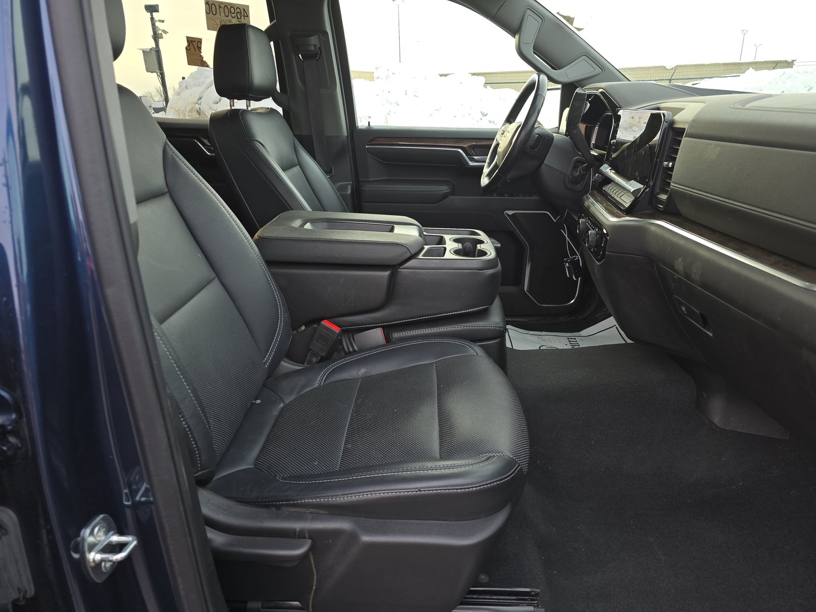 2022 Chevrolet Silverado 1500 LT AWD