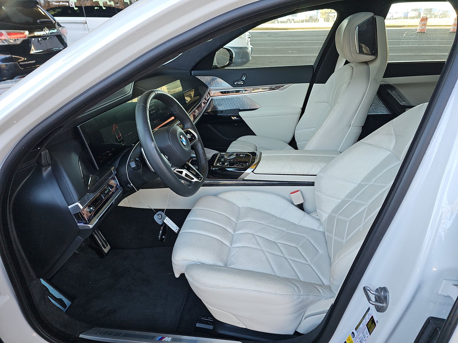 2023 BMW 7 Series 760i xDrive AWD