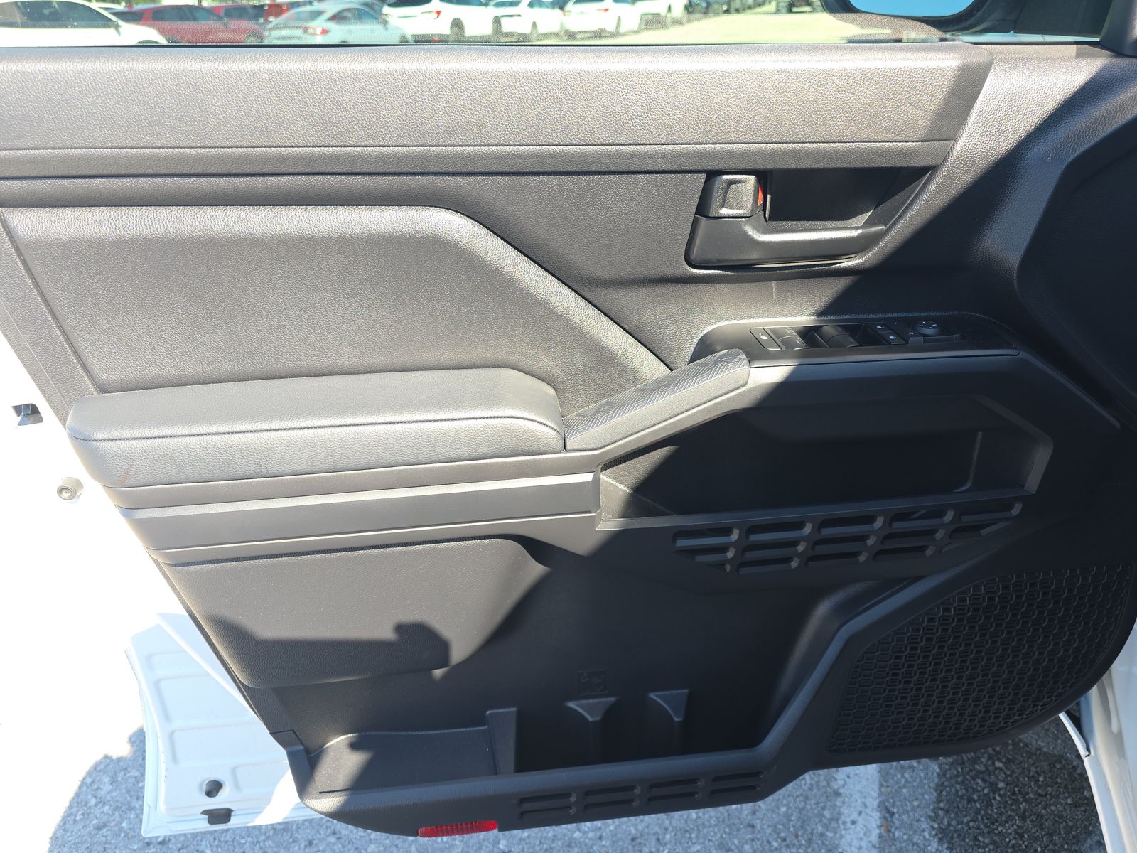 2025 Toyota Tacoma SR AWD