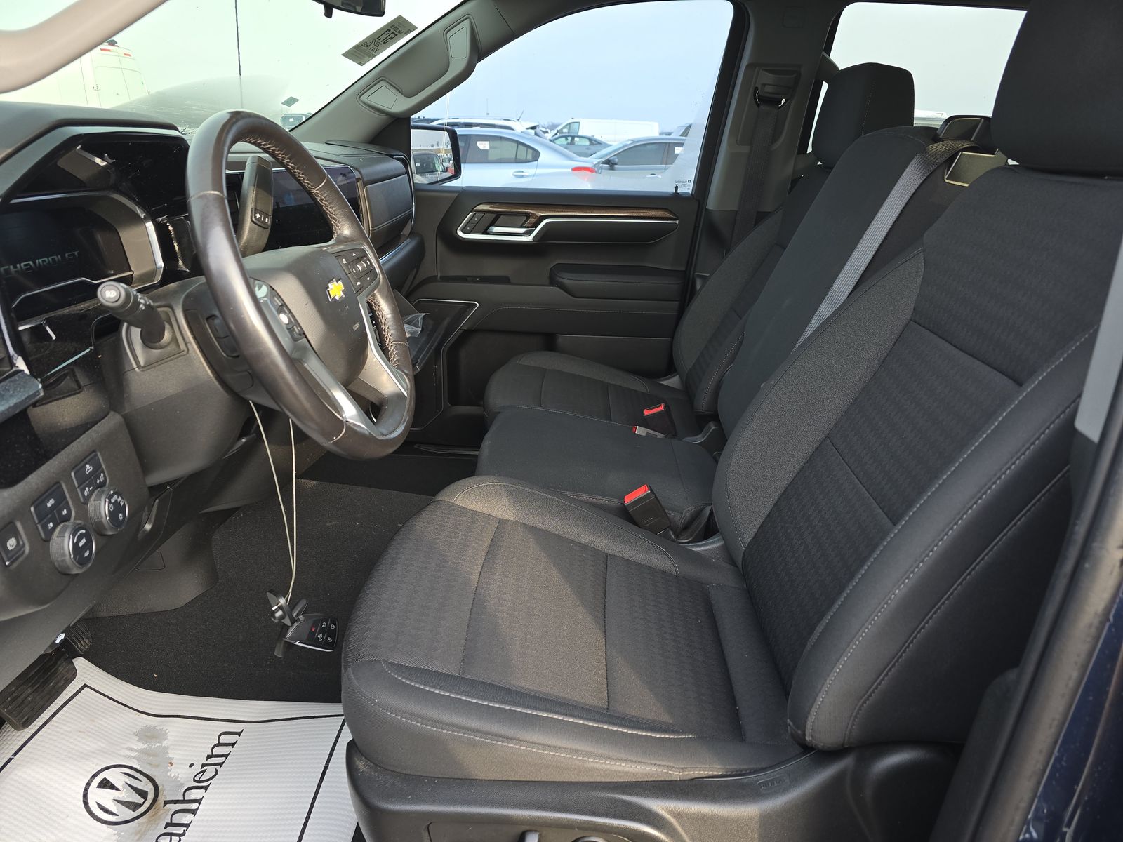 2022 Chevrolet Silverado 1500 LT AWD