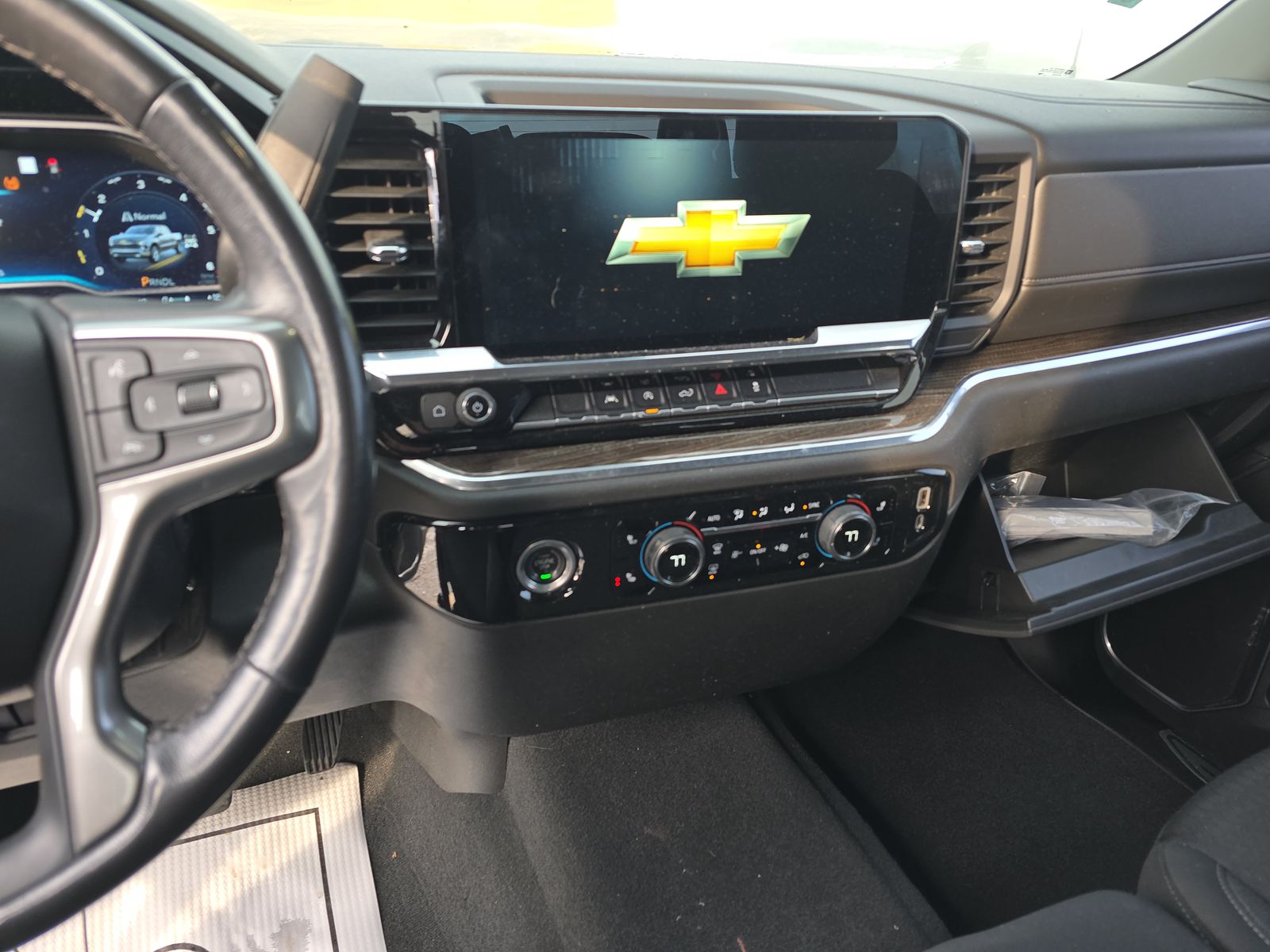 2022 Chevrolet Silverado 1500 LT AWD