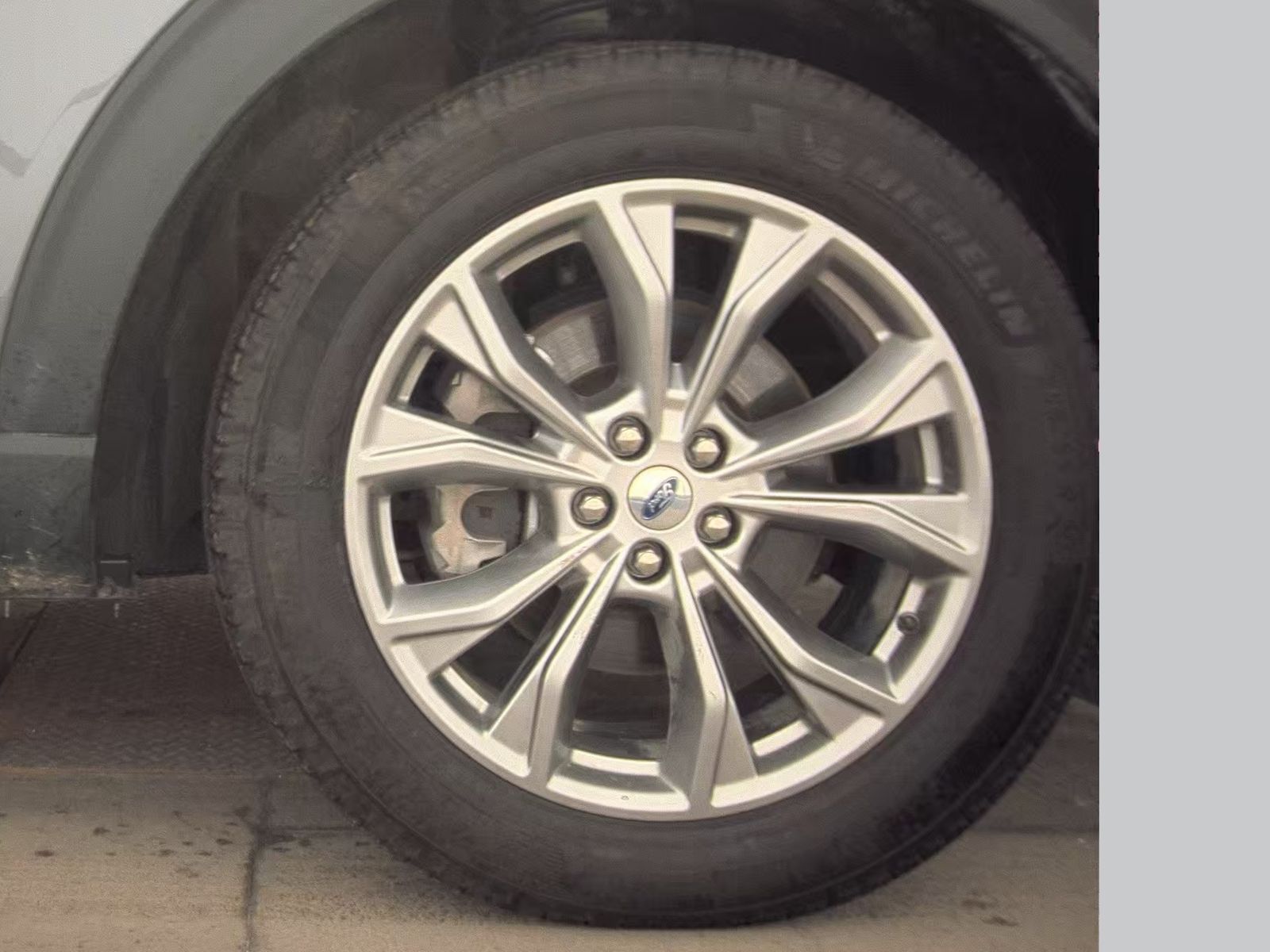 2024 Ford Explorer XLT AWD