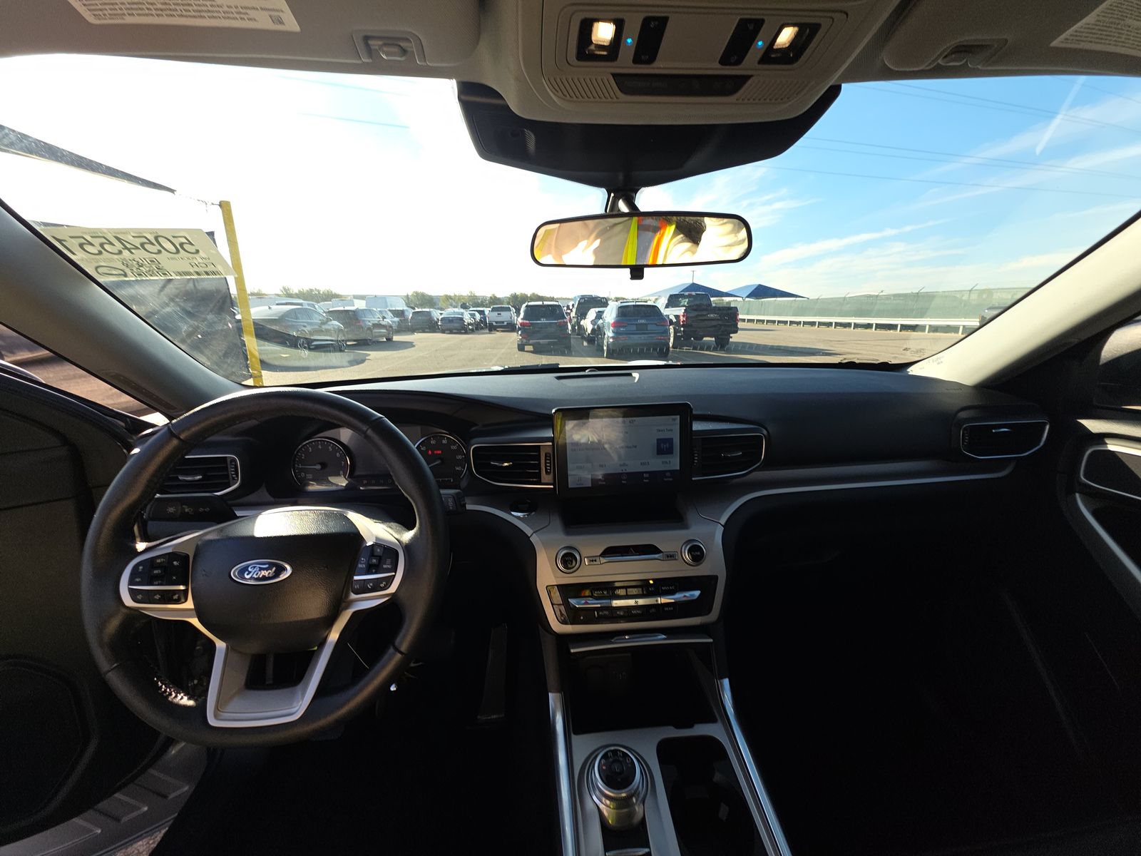 2023 Ford Explorer XLT RWD