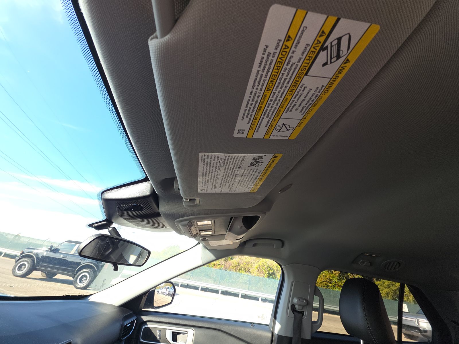 2023 Ford Explorer XLT RWD