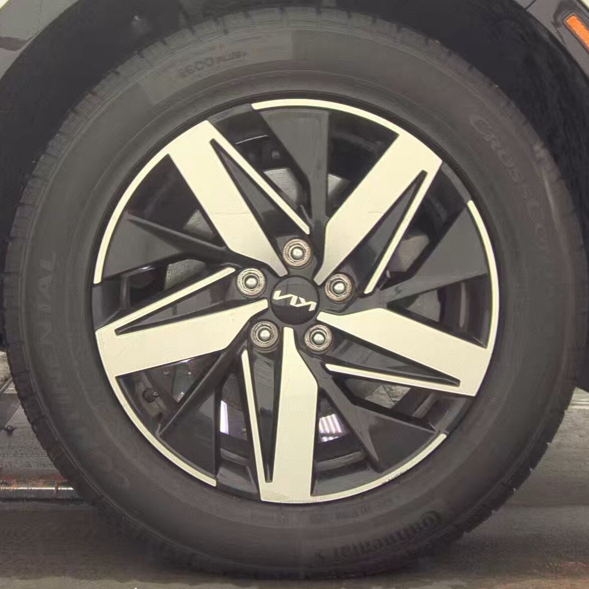 2023 Kia Sorento S FWD