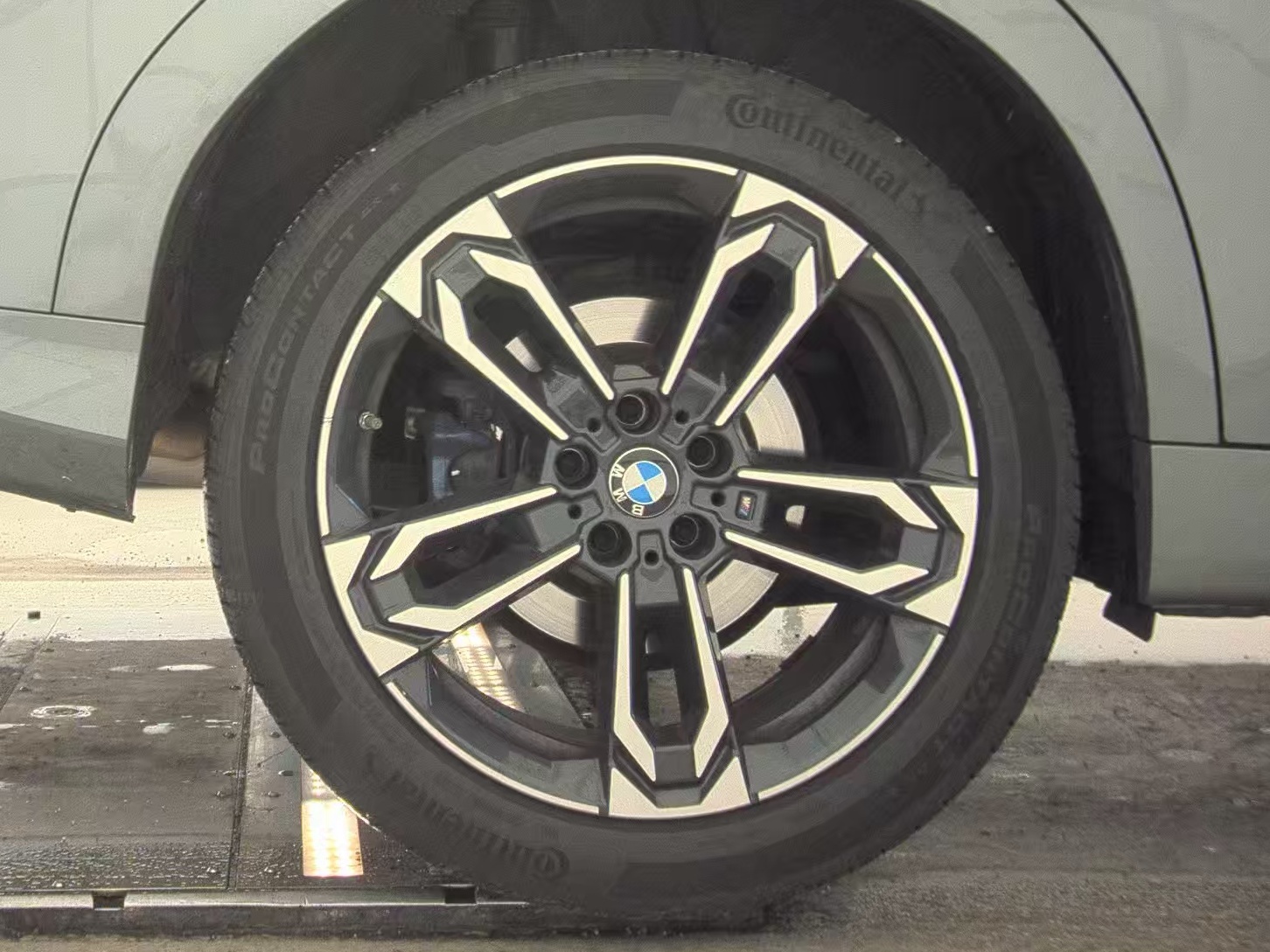 2025 BMW X2 xDrive28i AWD