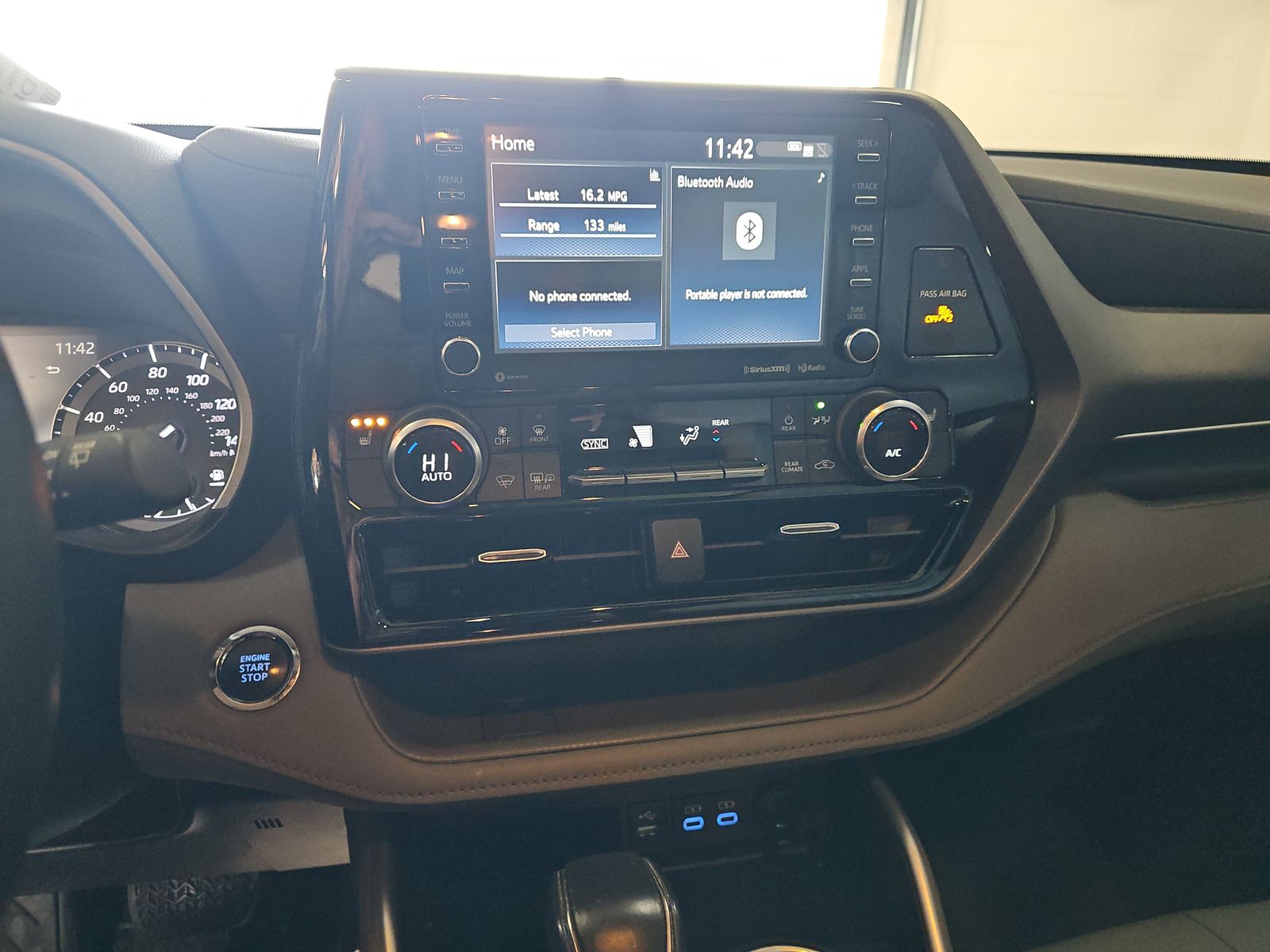 2022 Toyota Highlander XLE AWD