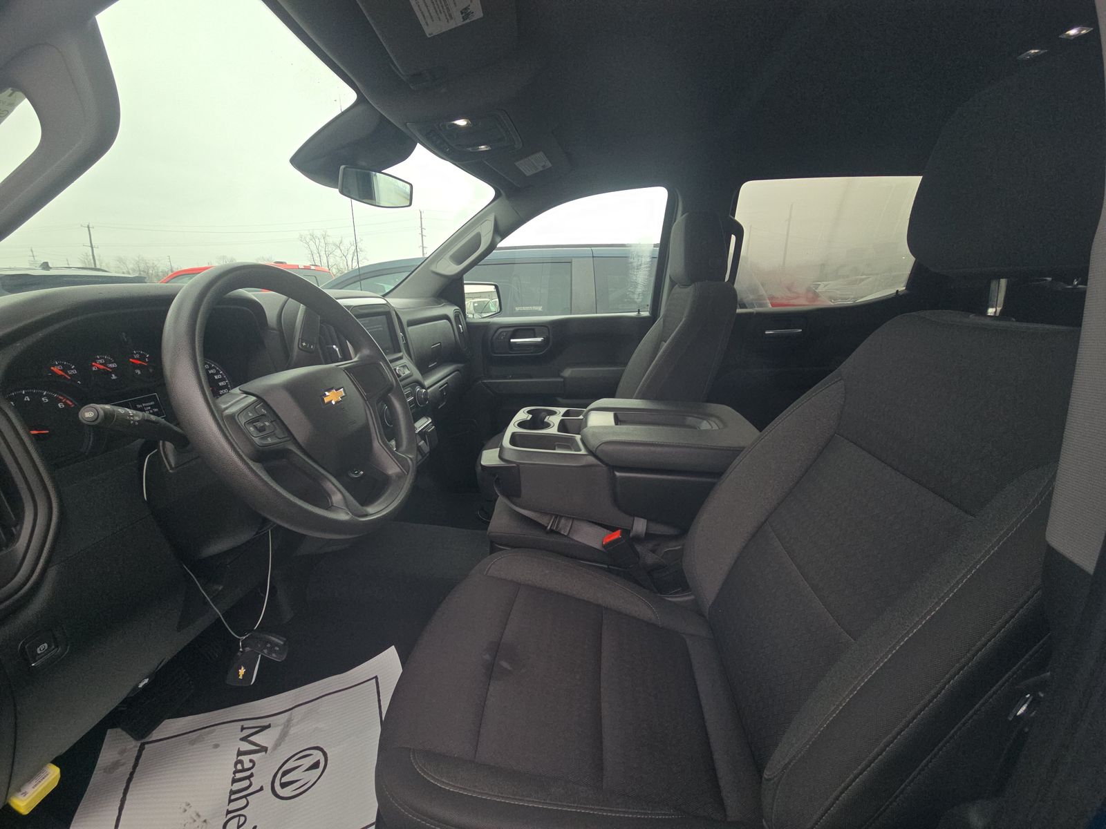 2023 Chevrolet Silverado 1500 Custom AWD