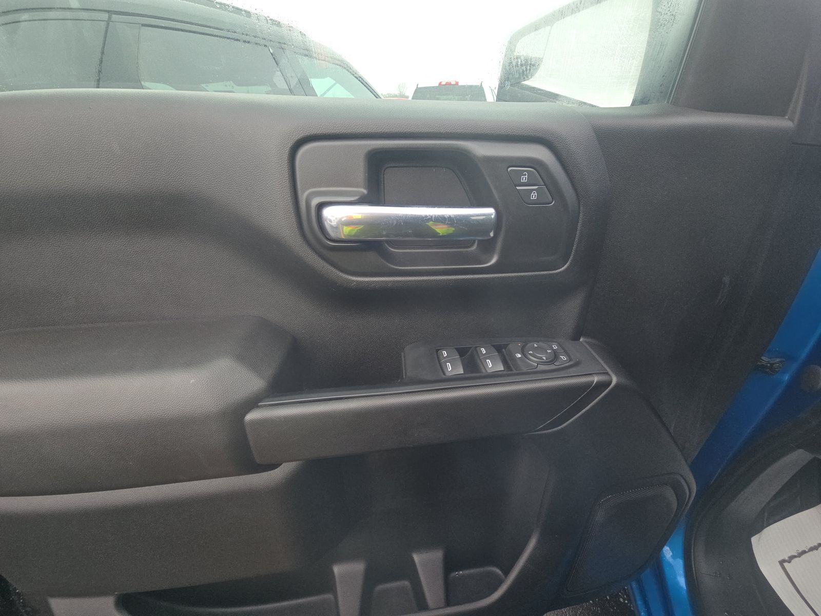 2023 Chevrolet Silverado 1500 Custom AWD