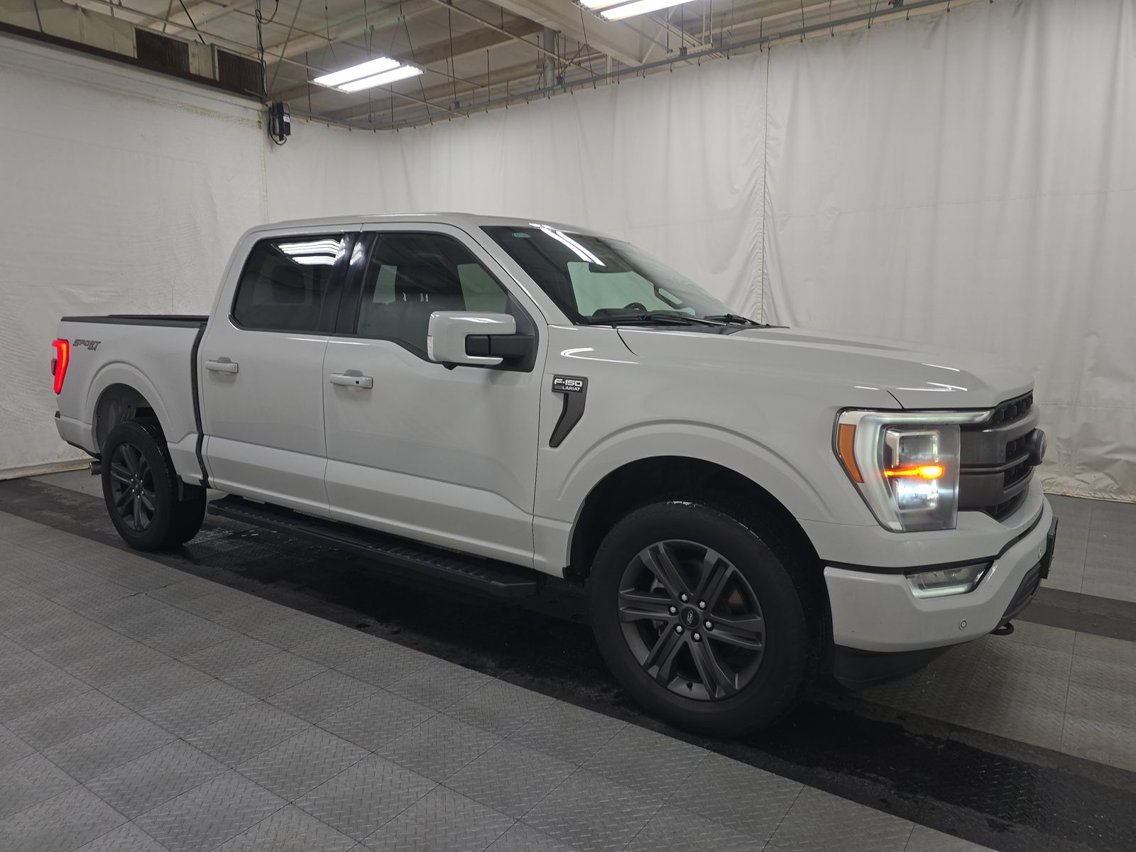 2023 Ford F-150 Lariat AWD